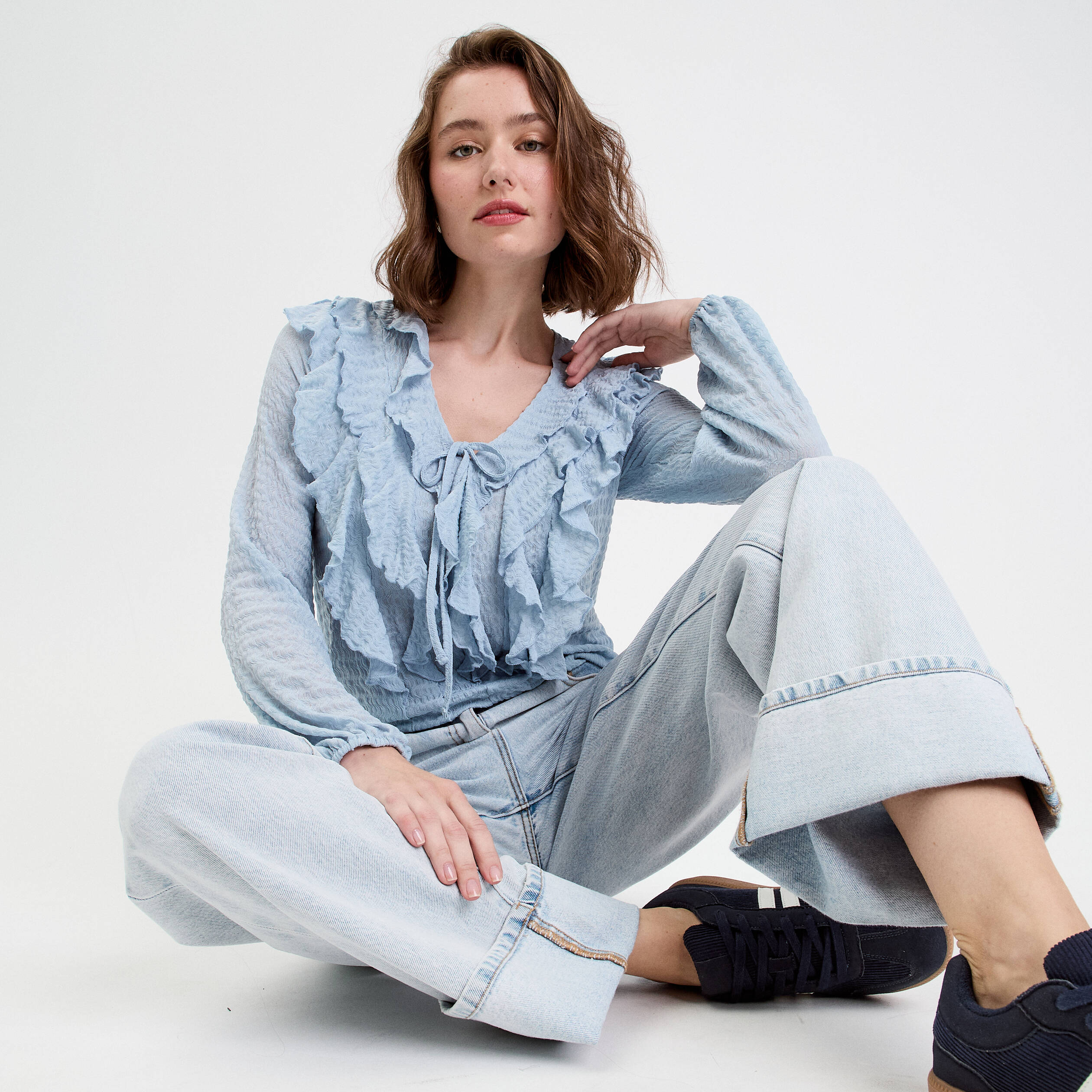 blouse manches longues aspect dentelle bleu clair femme Blouse manches longues aspect dentelle bleu clair femme