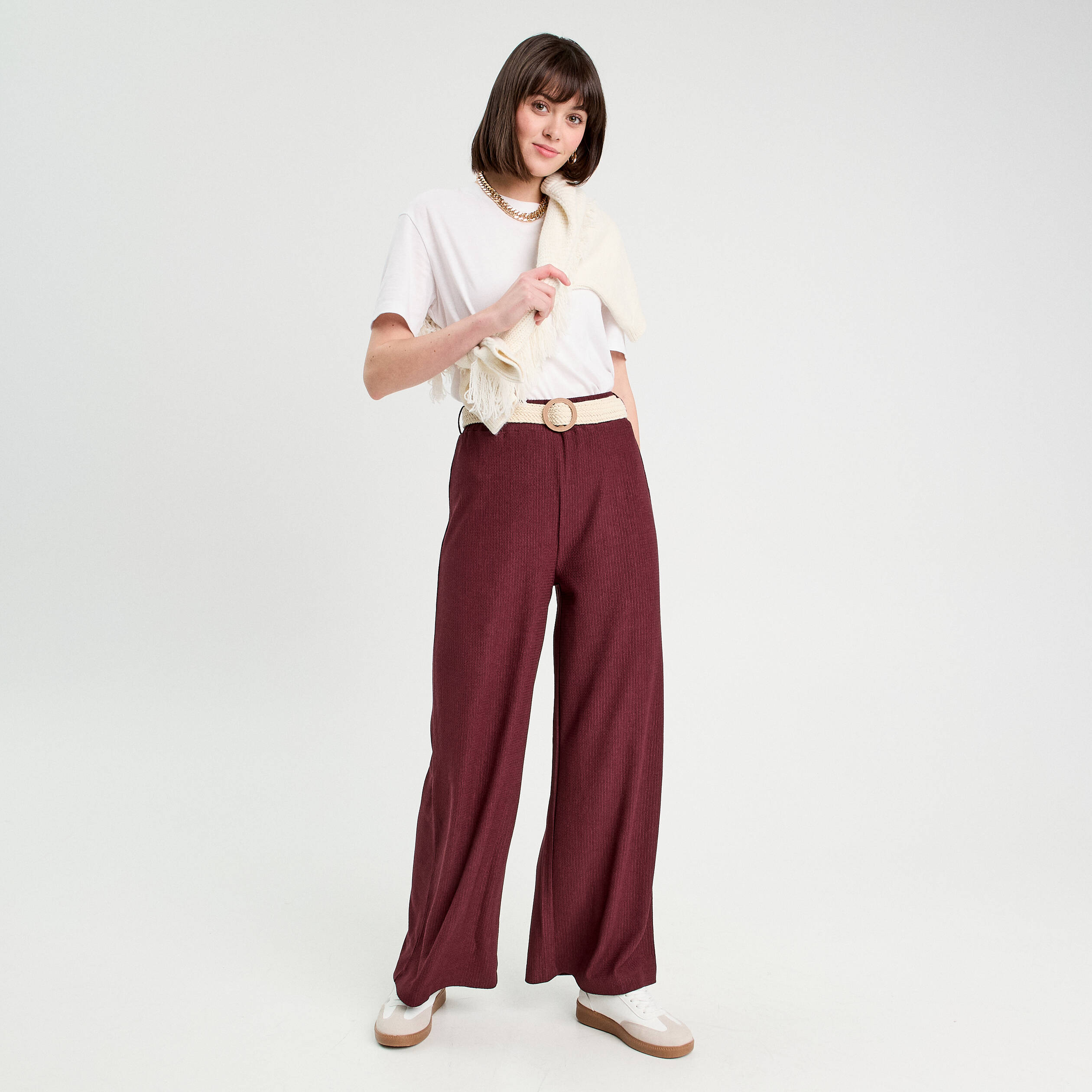 Pantalon large fluide ceintur&eacute; prune femme