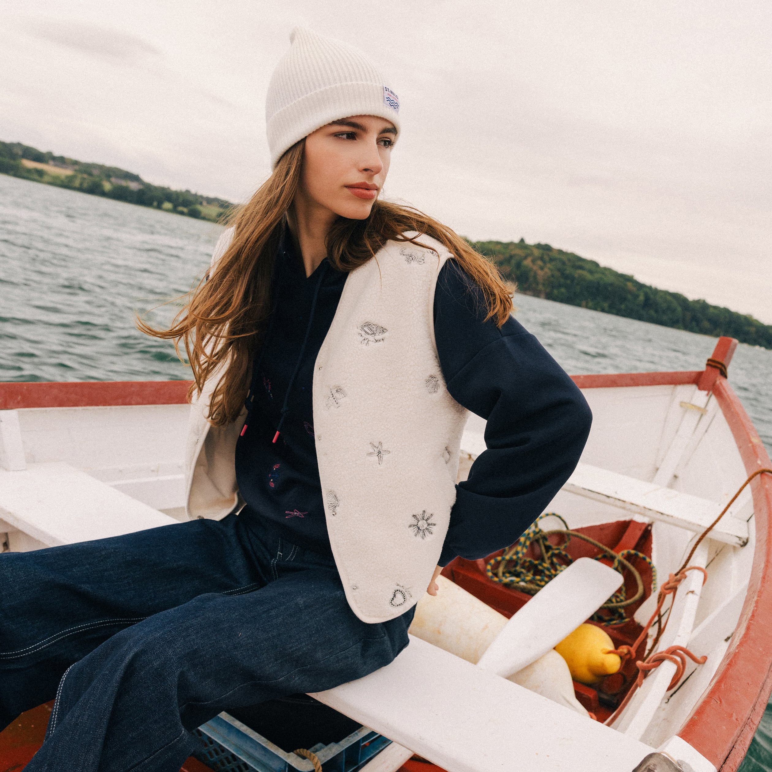 Gilet sans manches effet polaire col v ecru femme