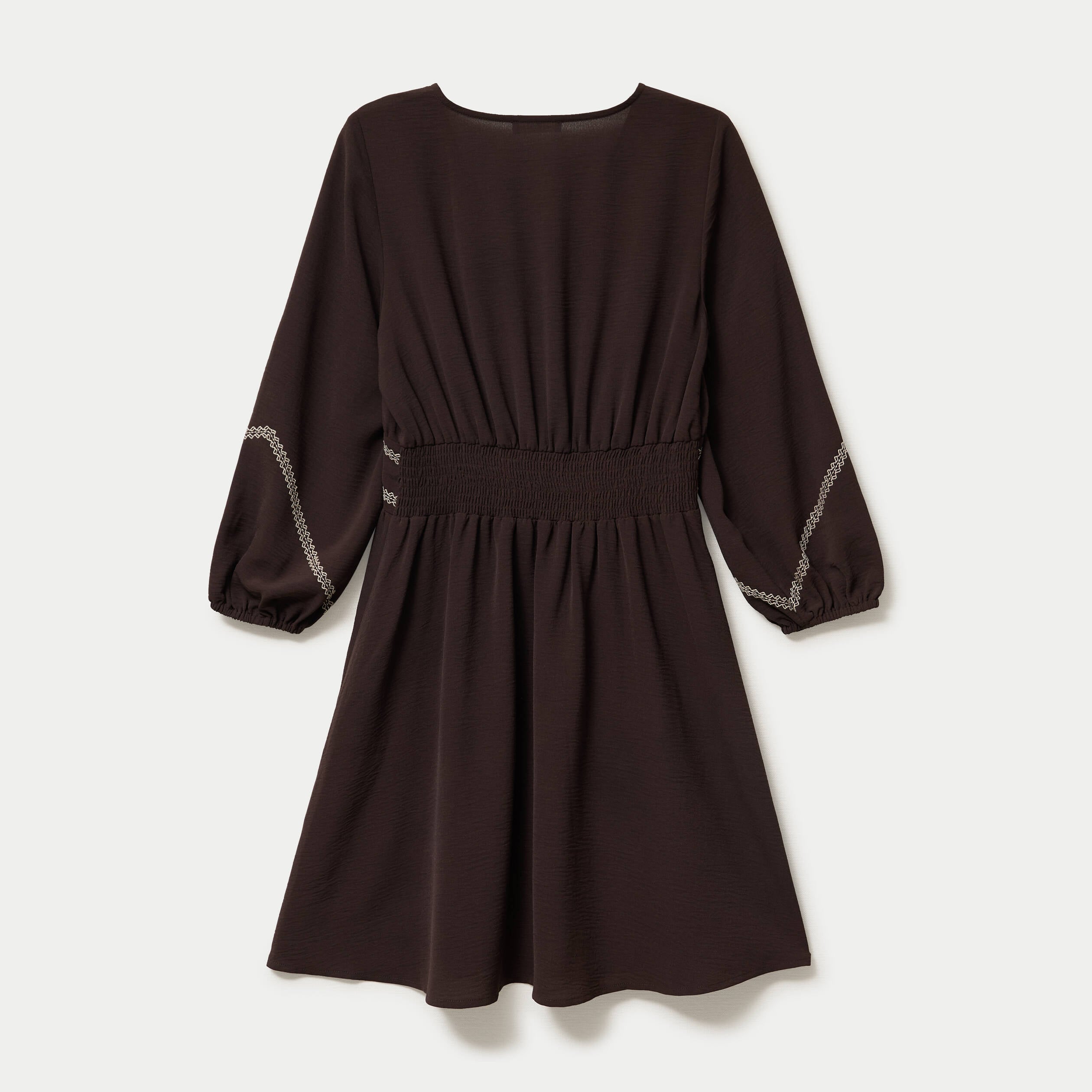 Robe courte &eacute;vas&eacute;e col v manches 3/4 marron fonc&eacute; femme