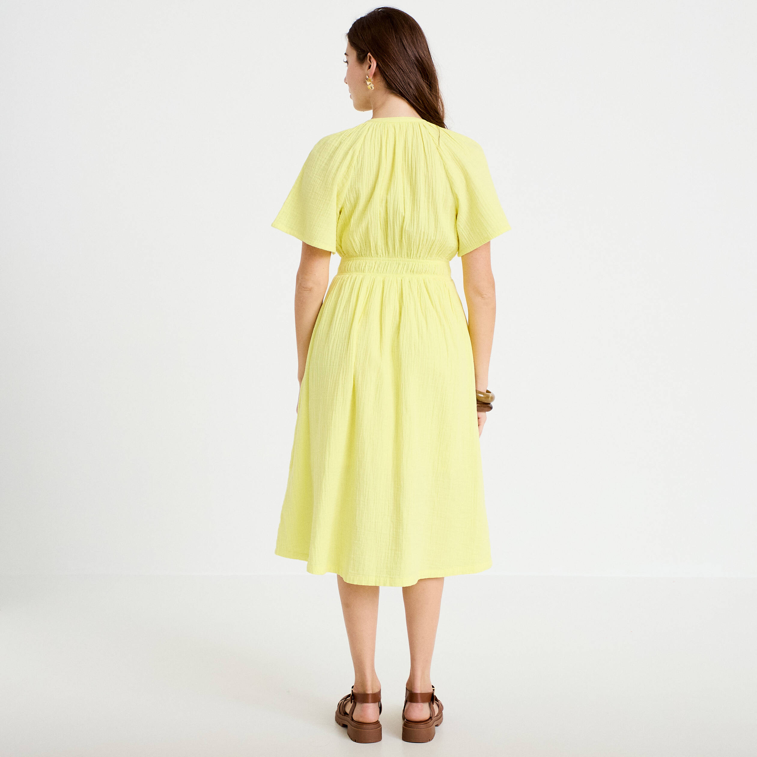 Robe midi pliss&eacute;e col v manches courtes jaune citron femme