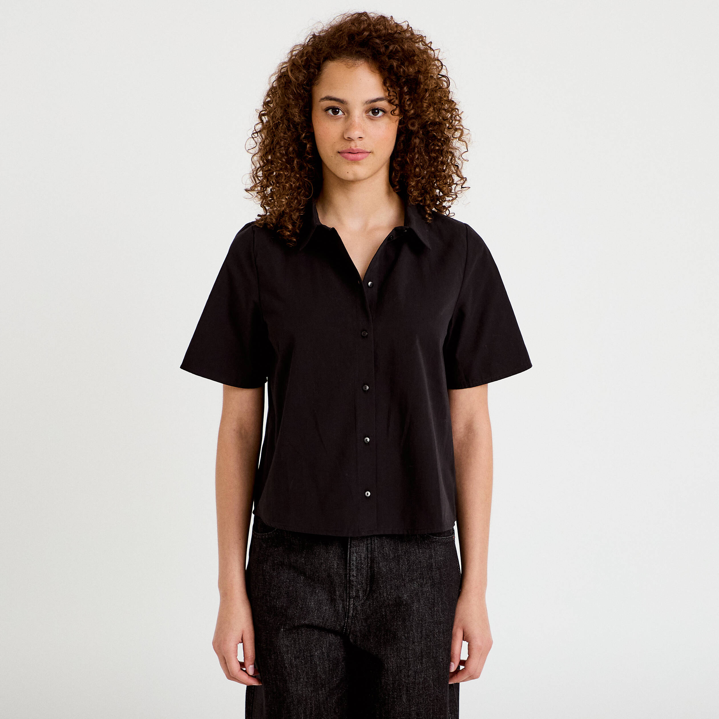 Chemise manches courtes noir femme