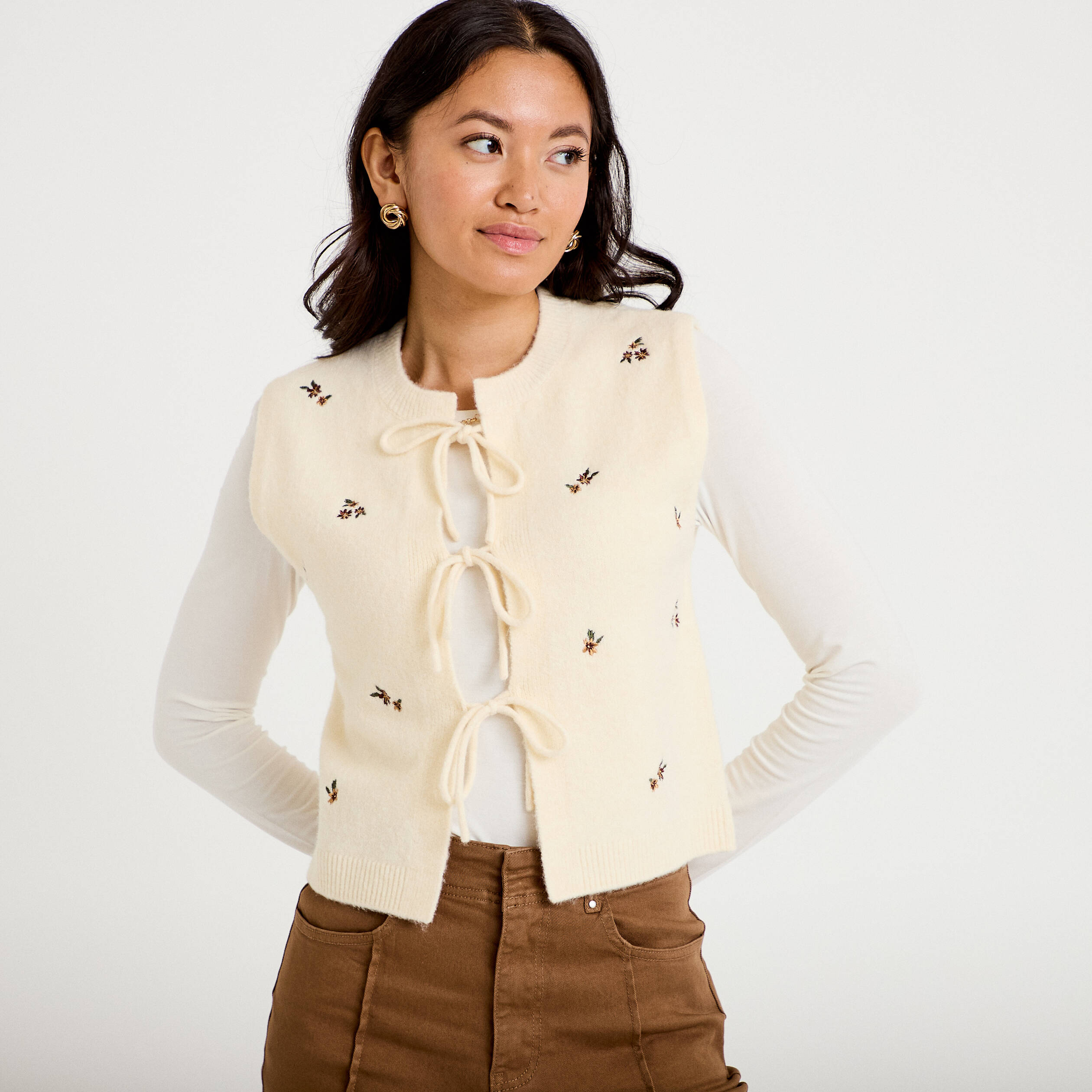 Gilet sans manches broderie sable femme