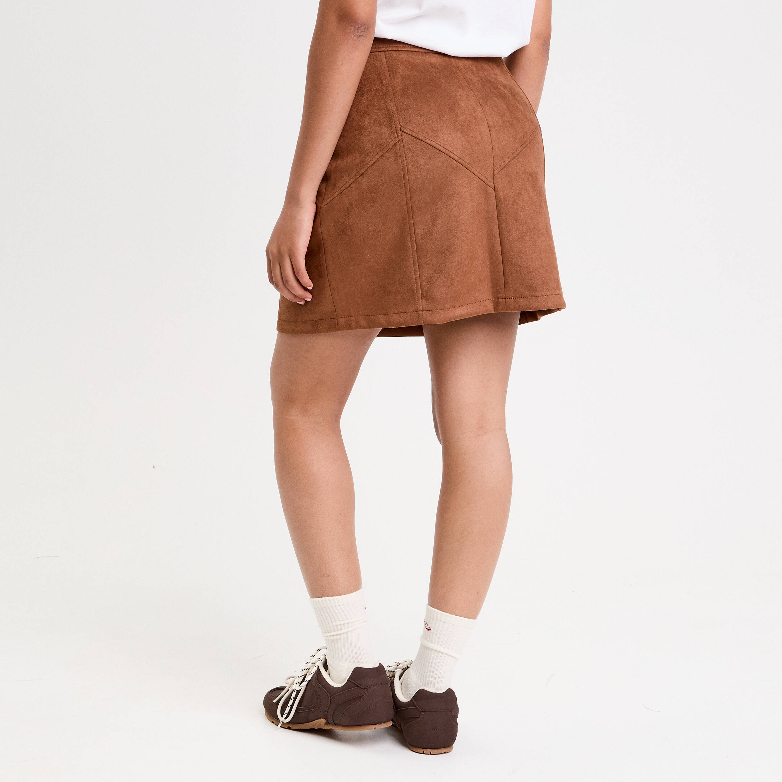 Jupe trap&egrave;ze courte aspect daim marron femme