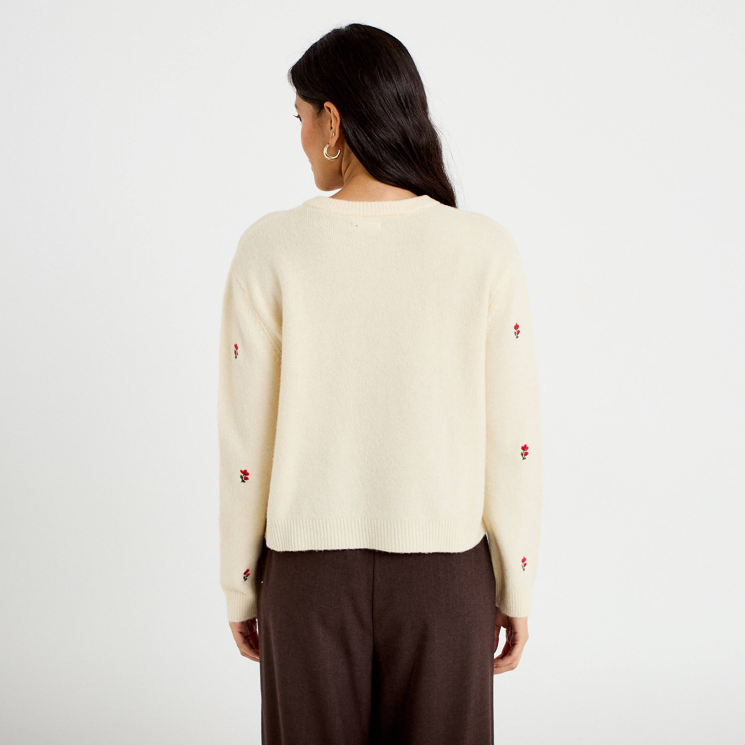 Gilet manches longues broderies col rond beige femme
