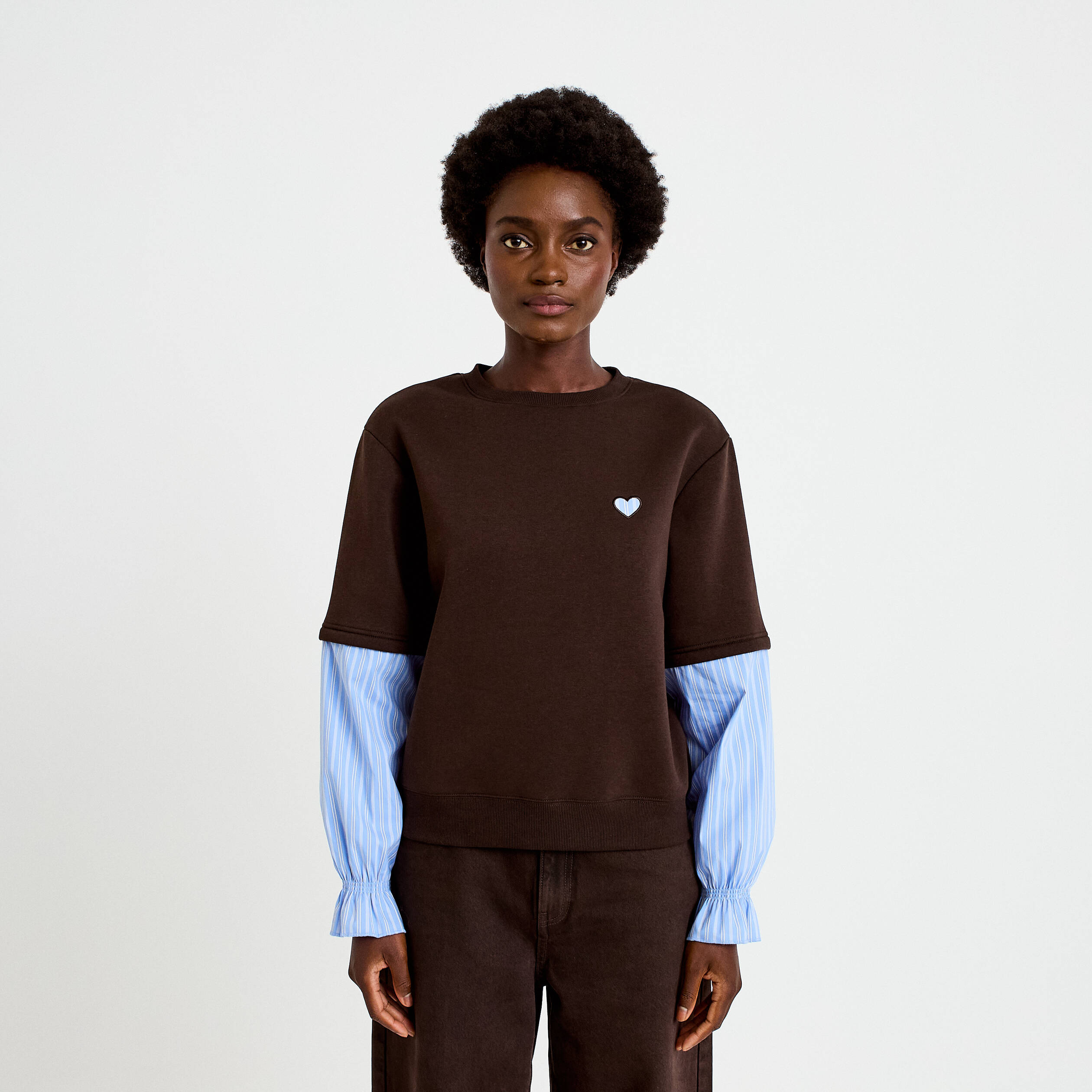 Sweat bi-mati&egrave;re manches longues marron fonc&eacute; femme