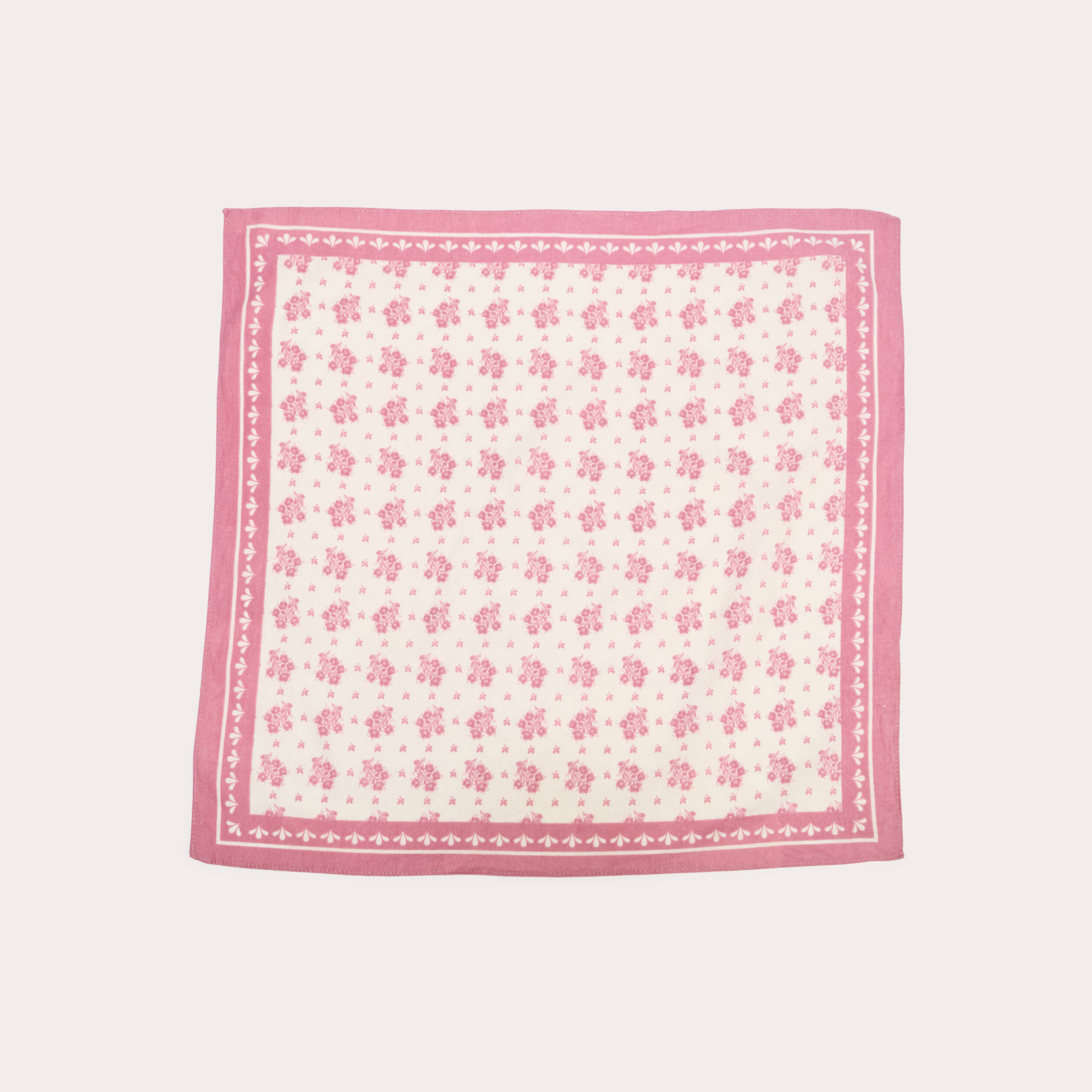 foulard carre rose framboise femme Foulard carré rose framboise femme