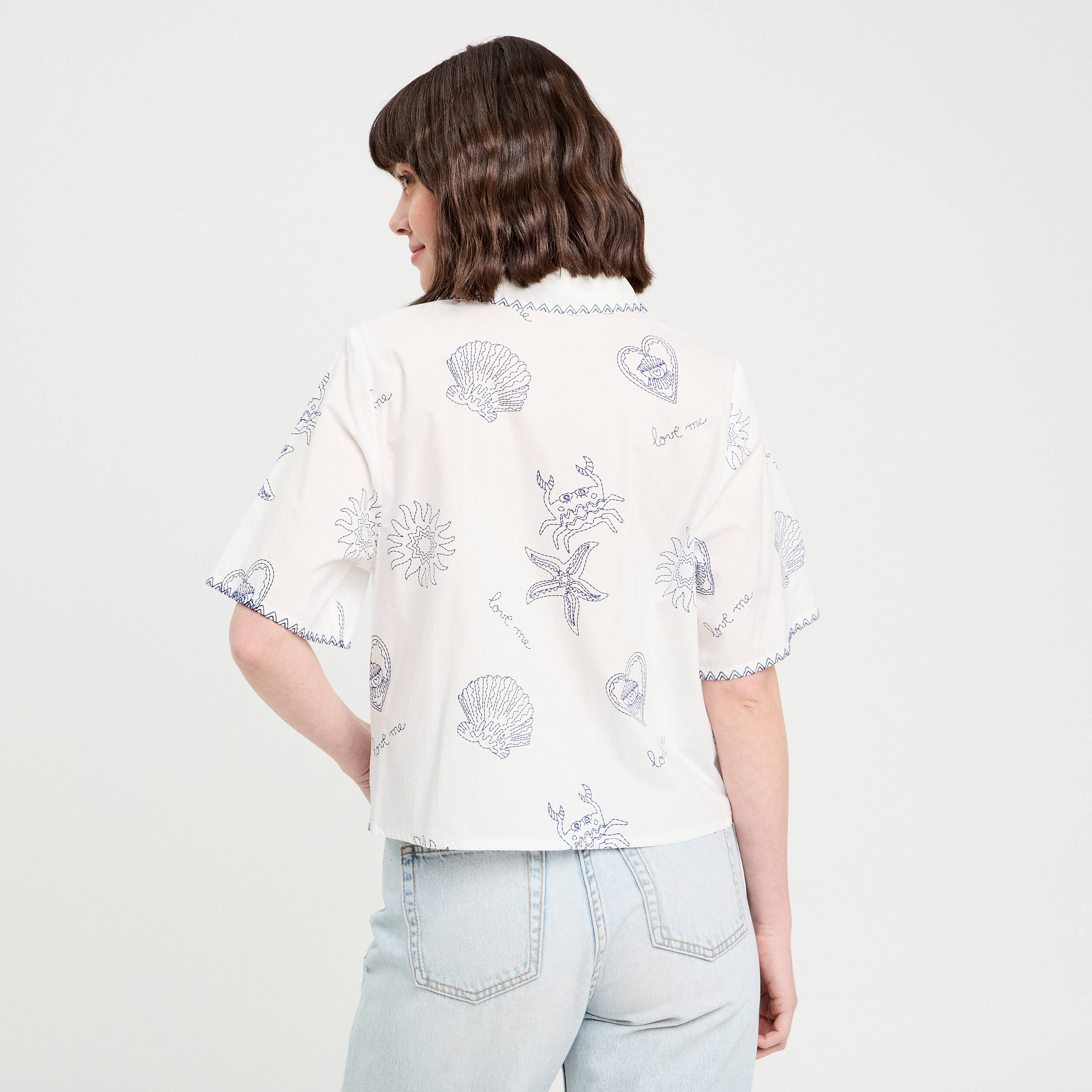 Chemise manches courtes brod&eacute;e bleu marine femme