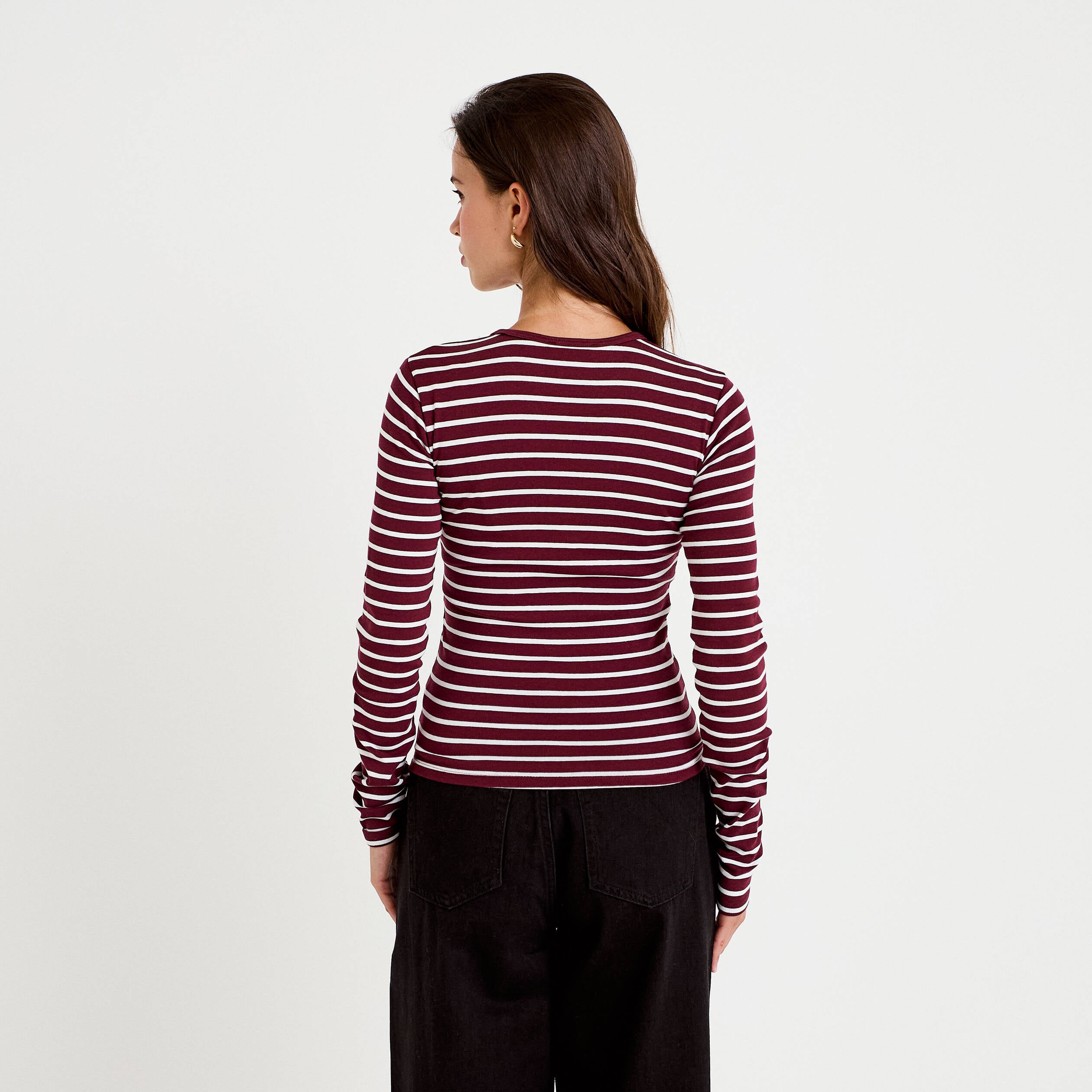 T-shirt ajust&eacute; col rond manches longues rose femme