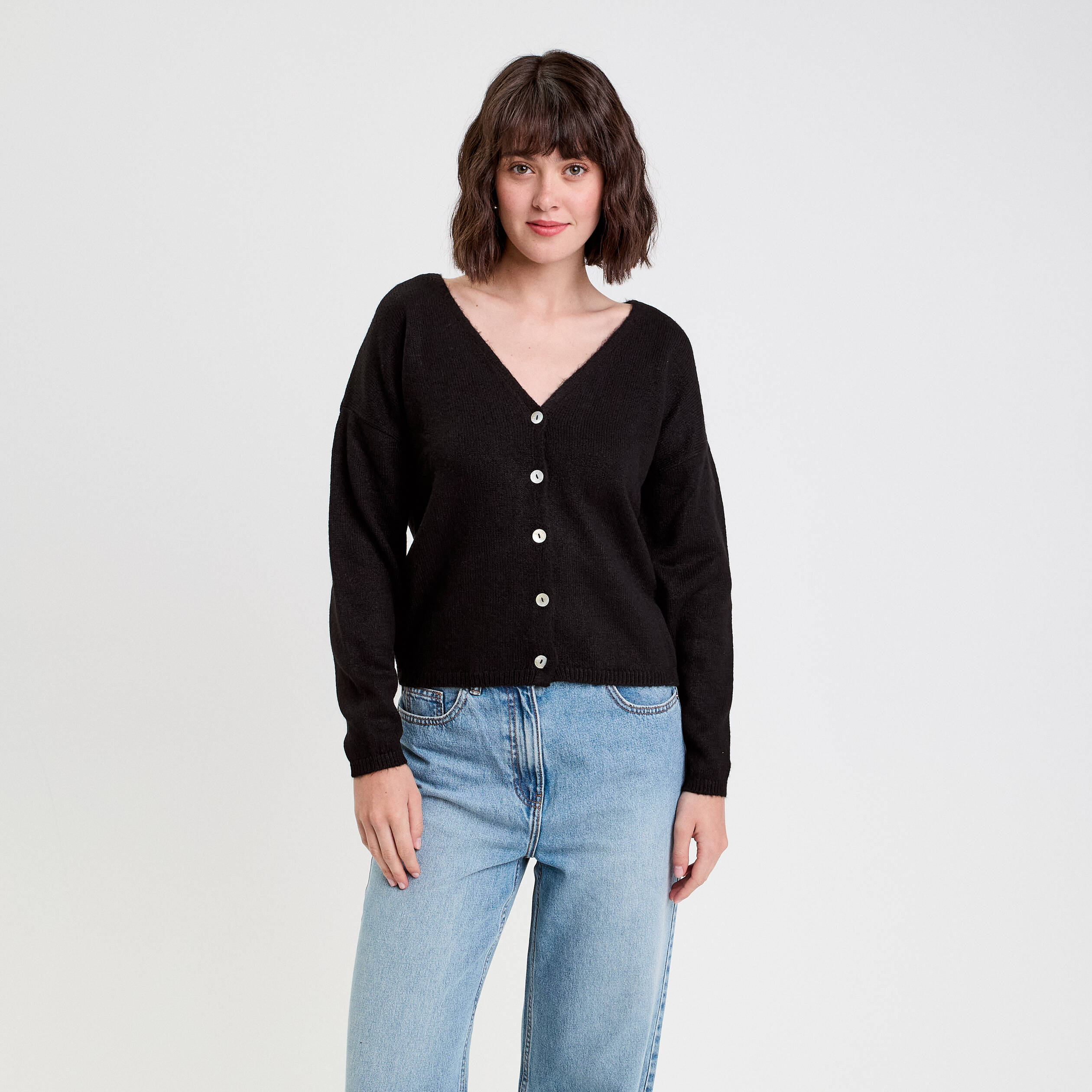 Gilet boutonn&eacute; avec col en V noir femme