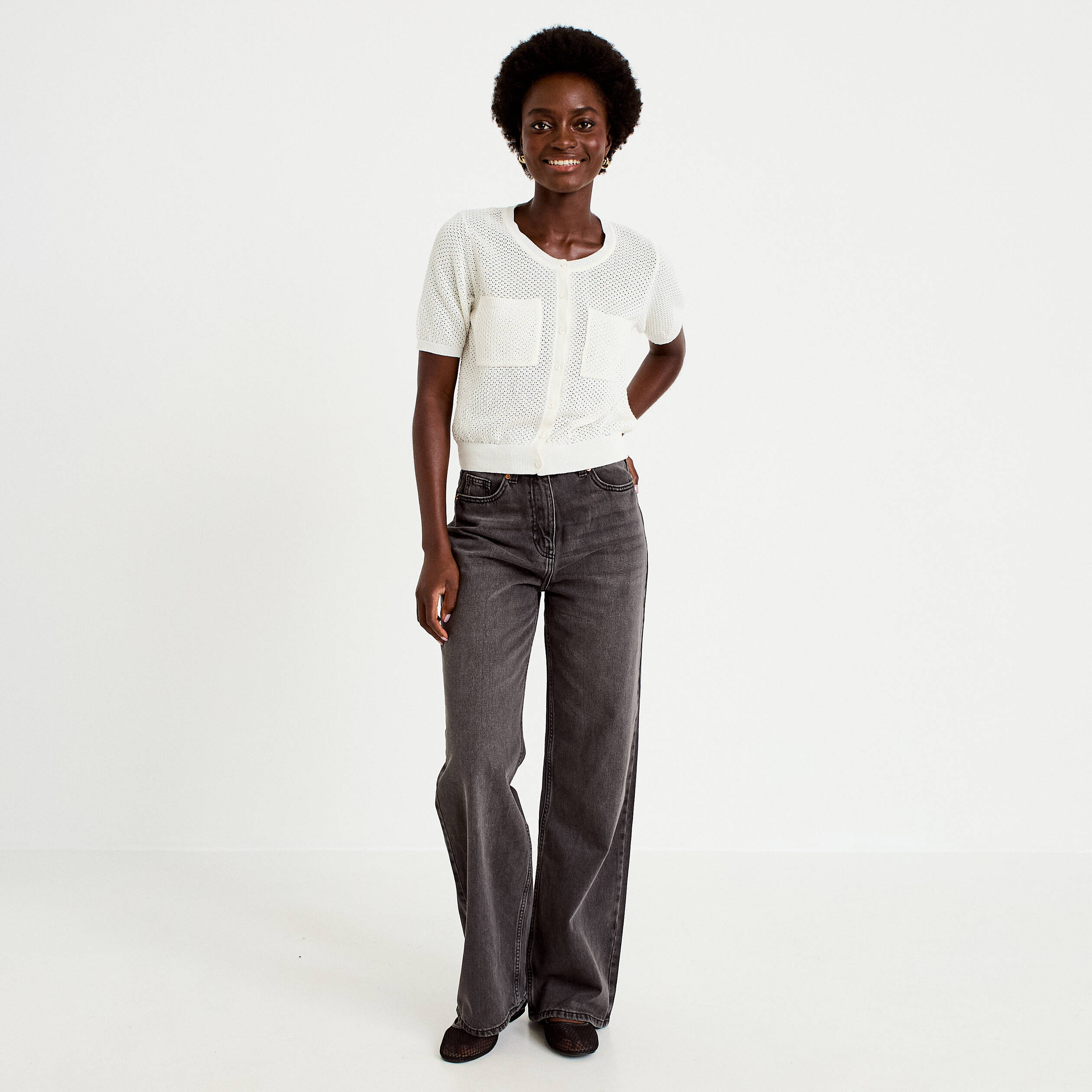 Gilet ajour&eacute; col rond manches courtes ecru femme