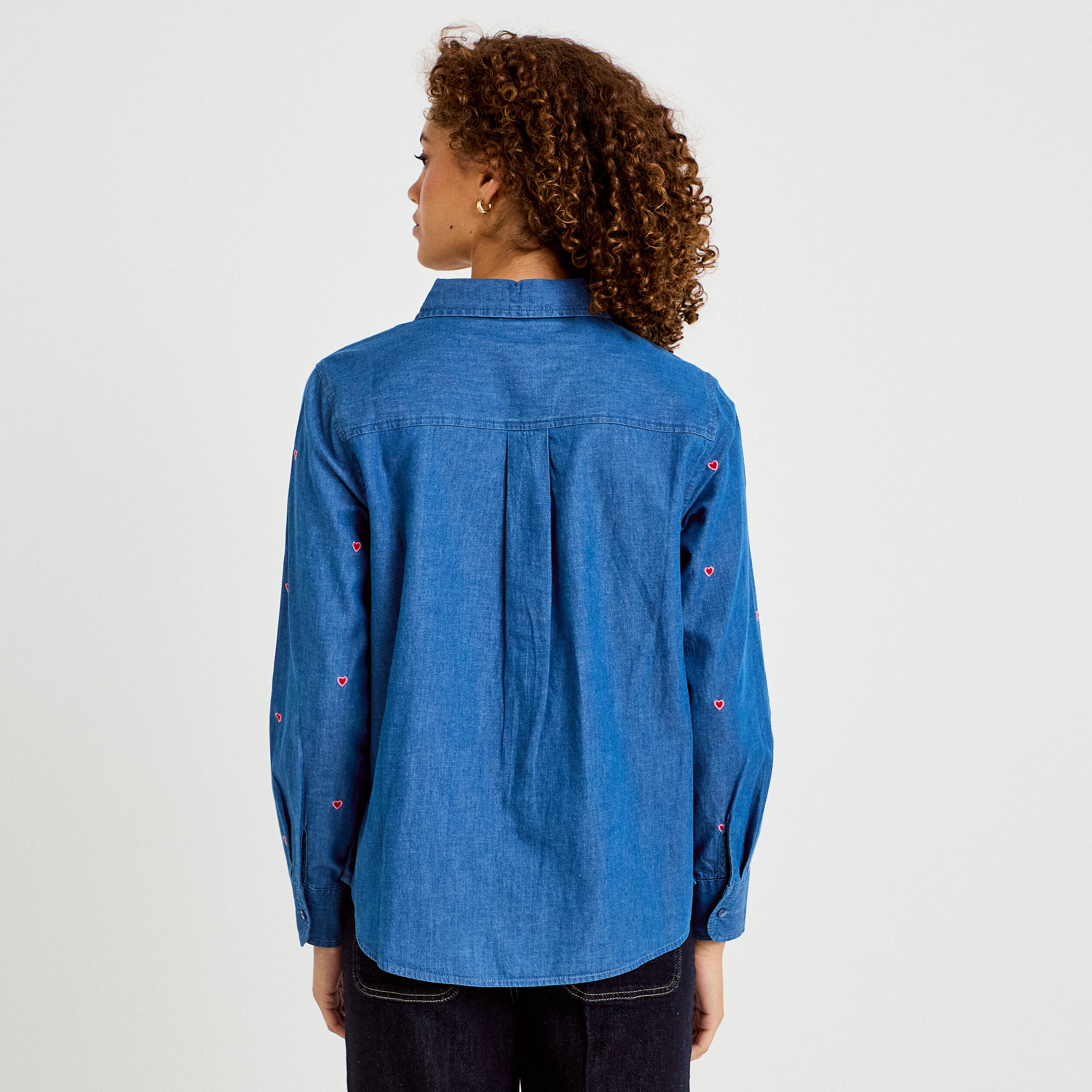Chemise droite en jean col am&eacute;ricain denim stone femme