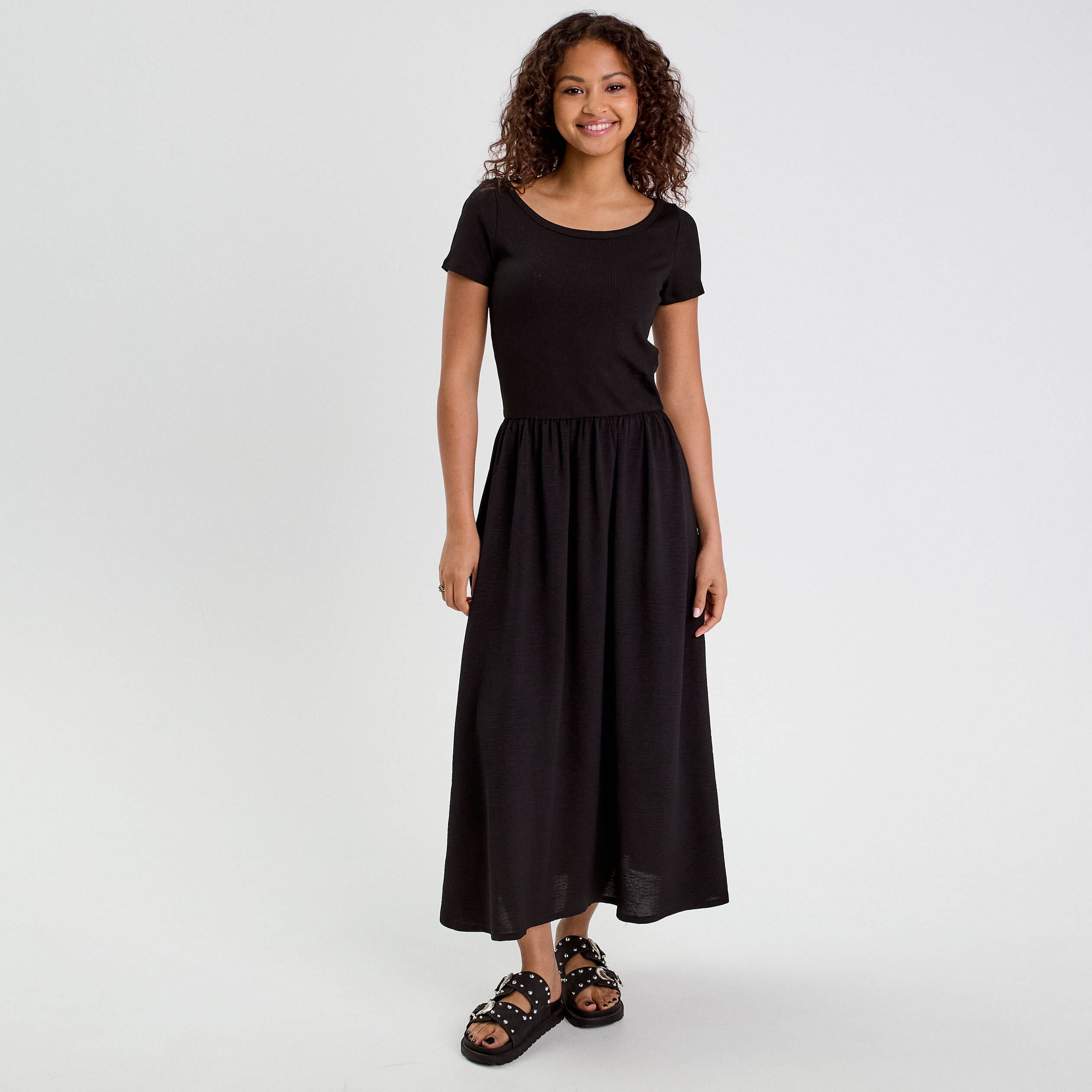 robe longue evasee 2 en 1 noir femme Robe longue évasée 2-en-1 noir femme