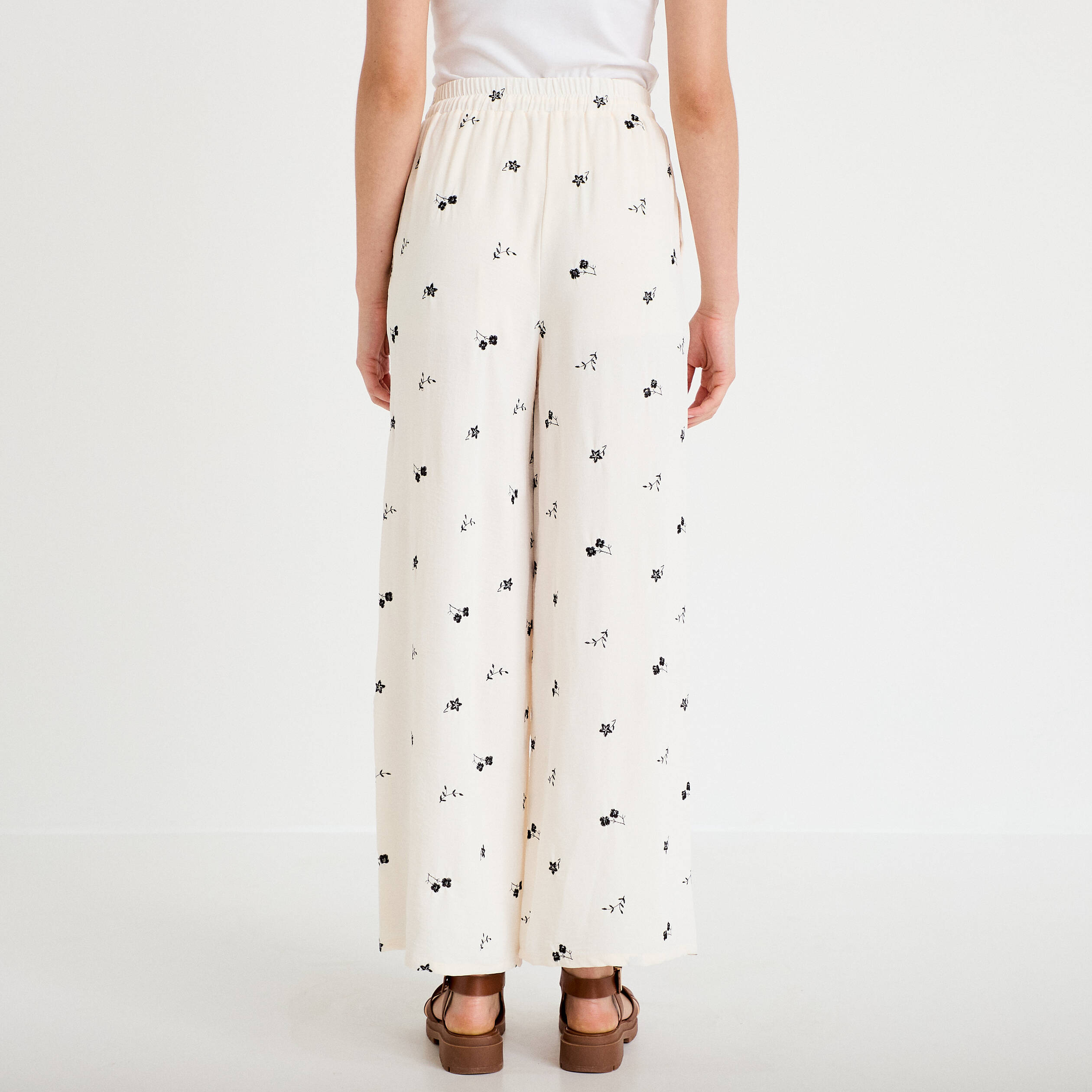 Pantalon bootcut brod&eacute; taille standard blanc femme
