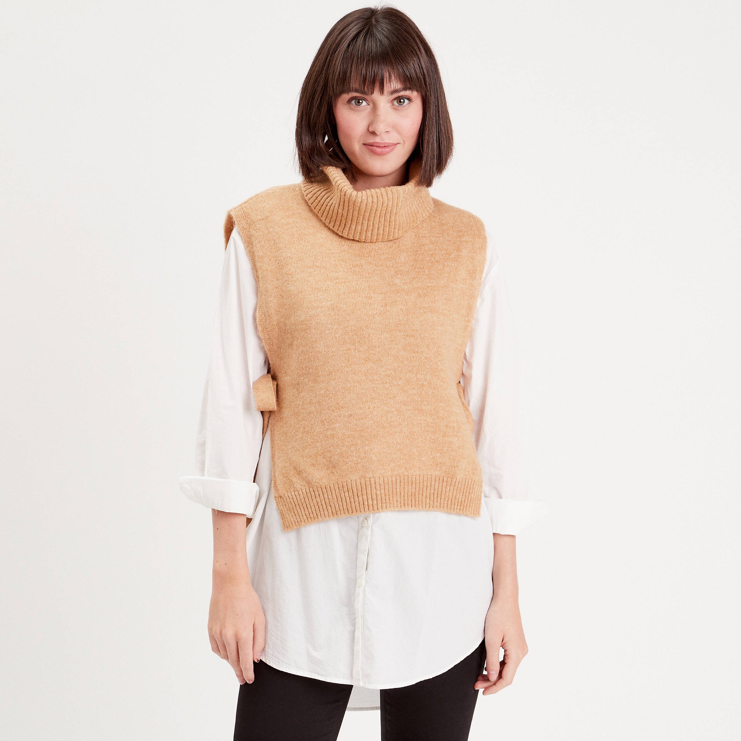 pull sans manches col roule beige femme Pull sans manches col roulé beige femme