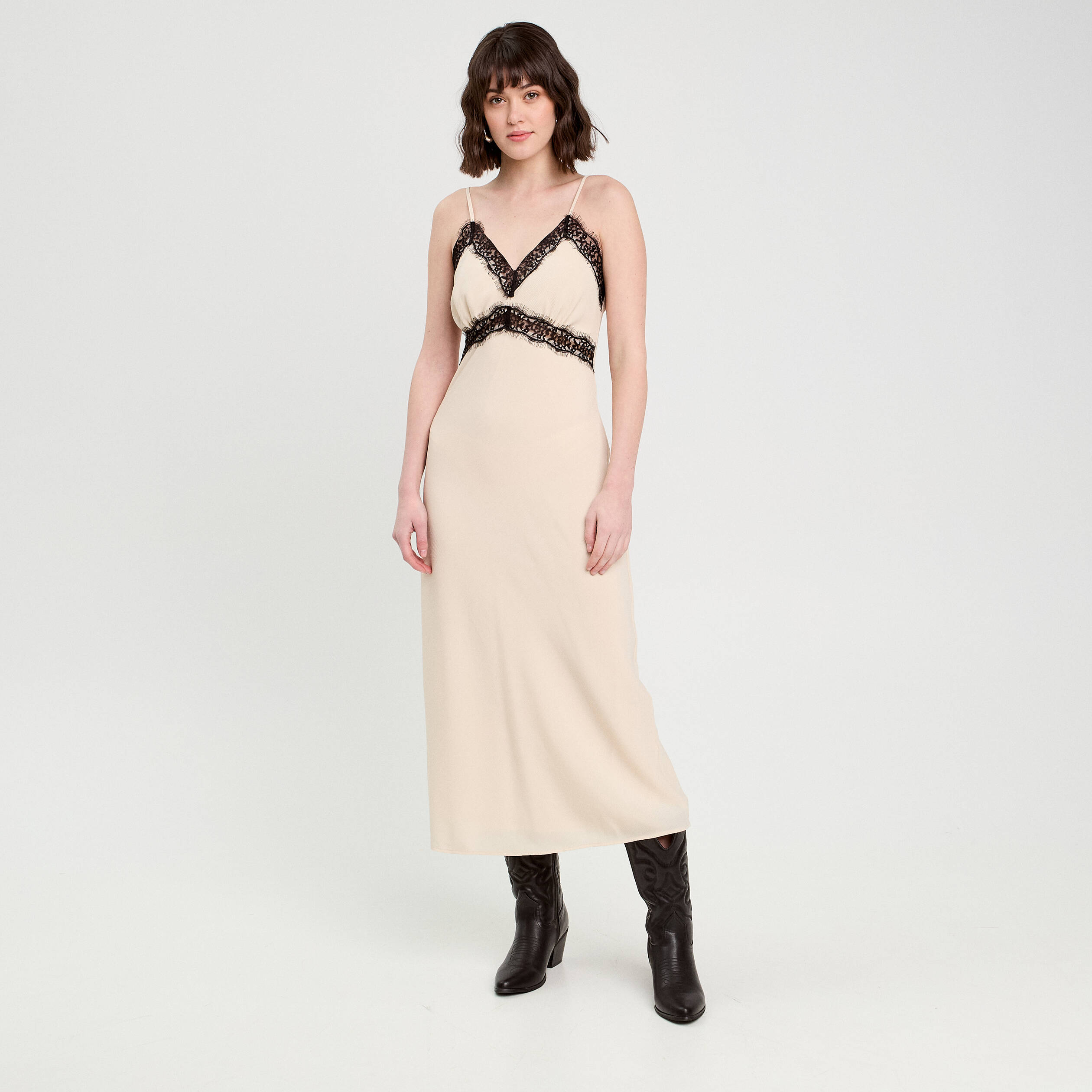 robe longue ajustee dentelle sable femme Robe longue ajustée dentelle sable femme