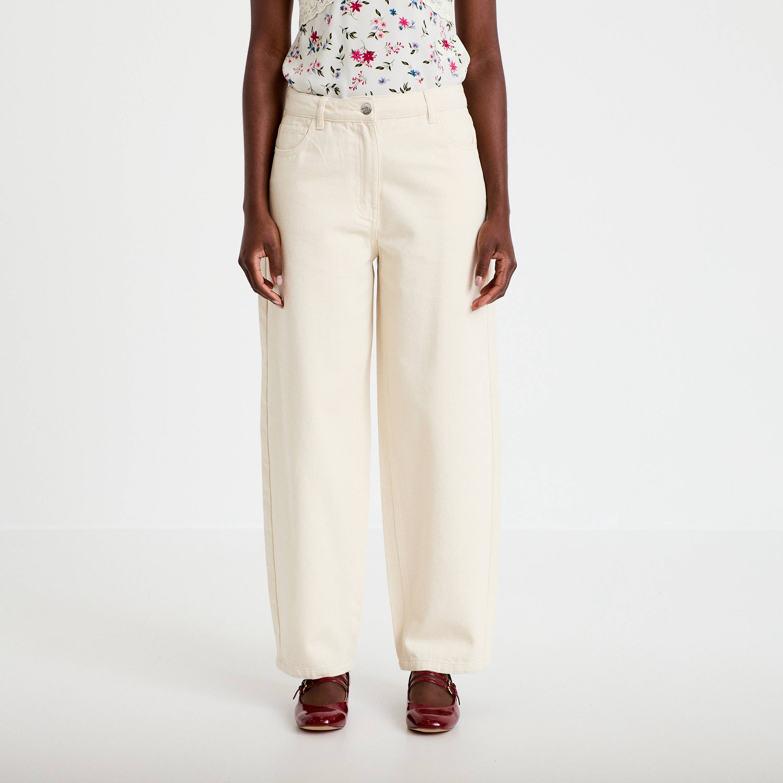Pantalon barrel broderie taille basse ecru femme