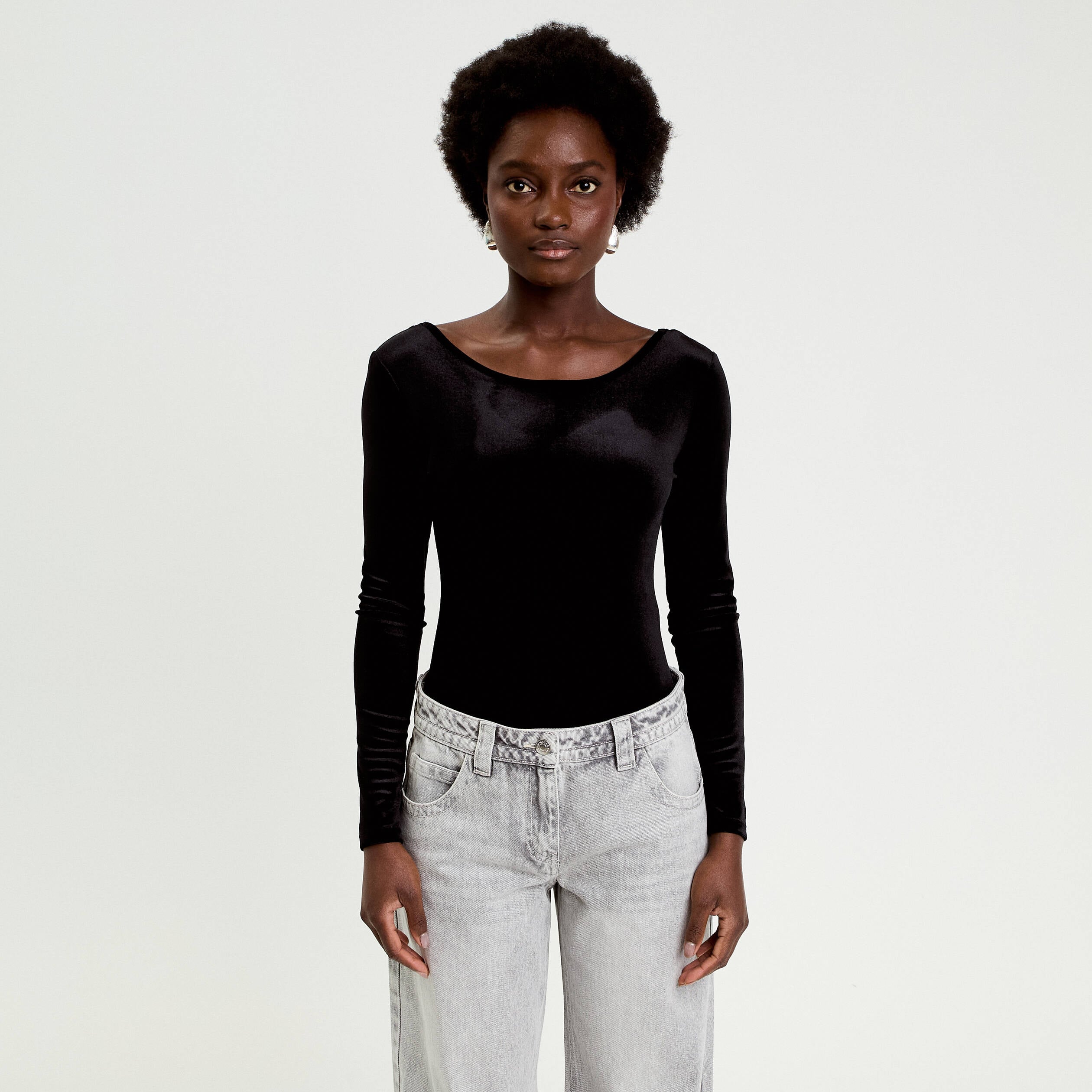 Body en velours d&eacute;collet&eacute; dos noir femme