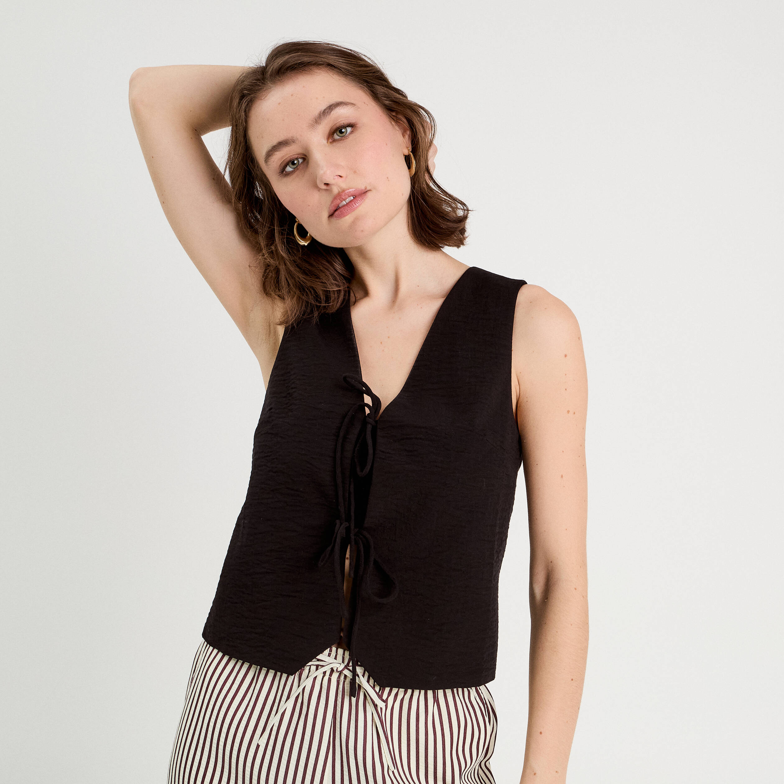Gilet Femme En Gros Perle Détaillée Sans Manches Noir - 30739 | KAZEE