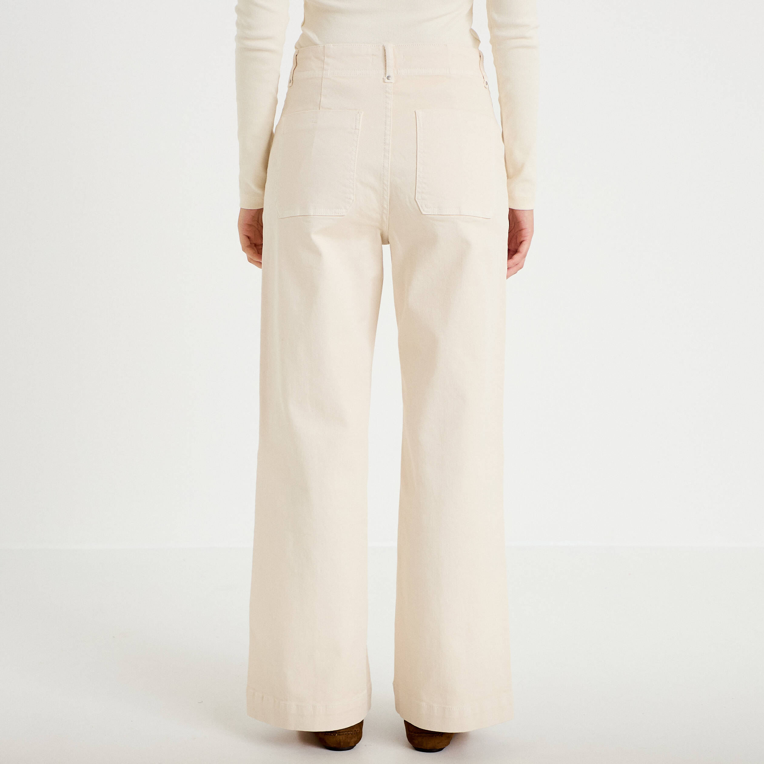 Pantalon bootcut taille basse en jean ecru femme