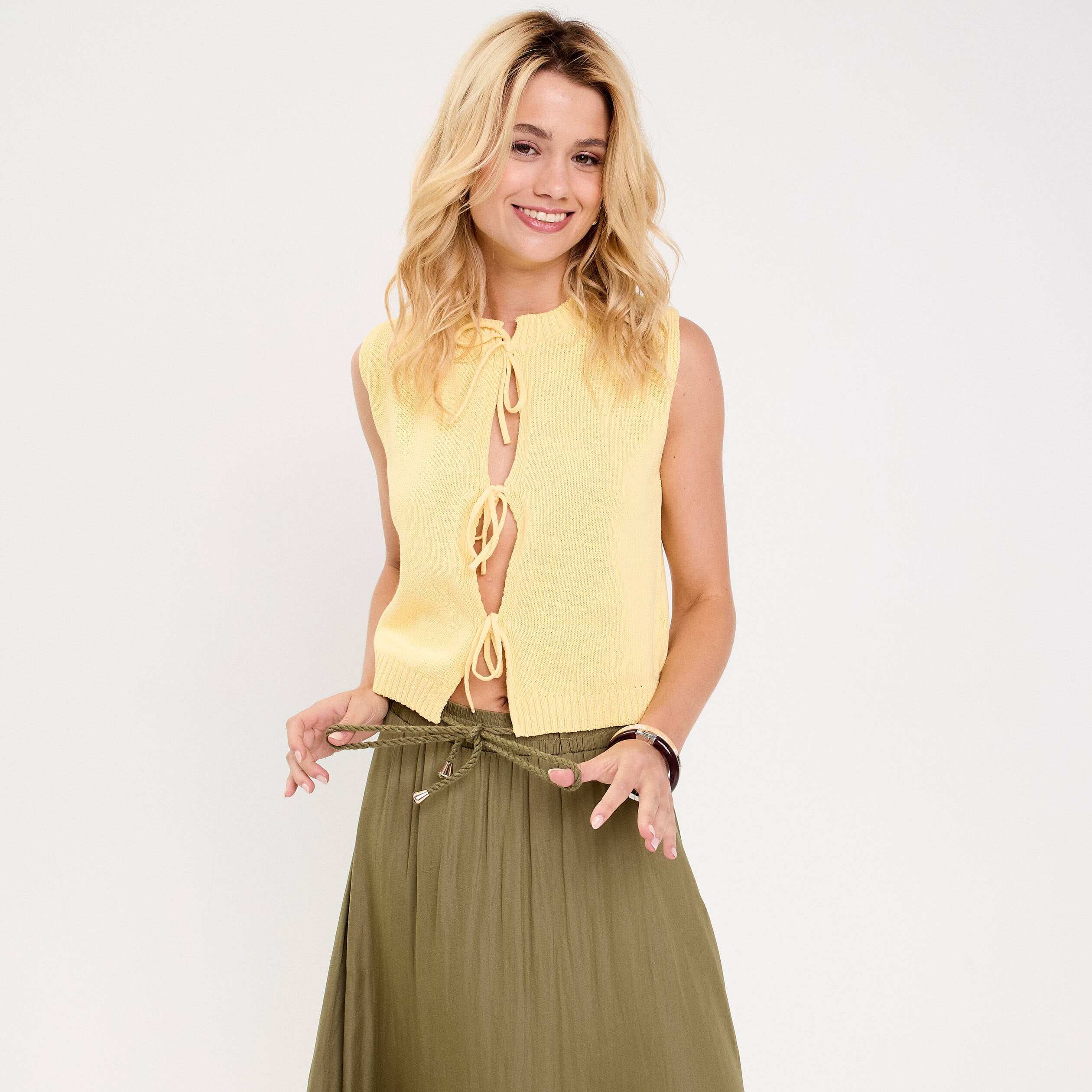 Gilet sans manches col v noeuds jaune clair femme