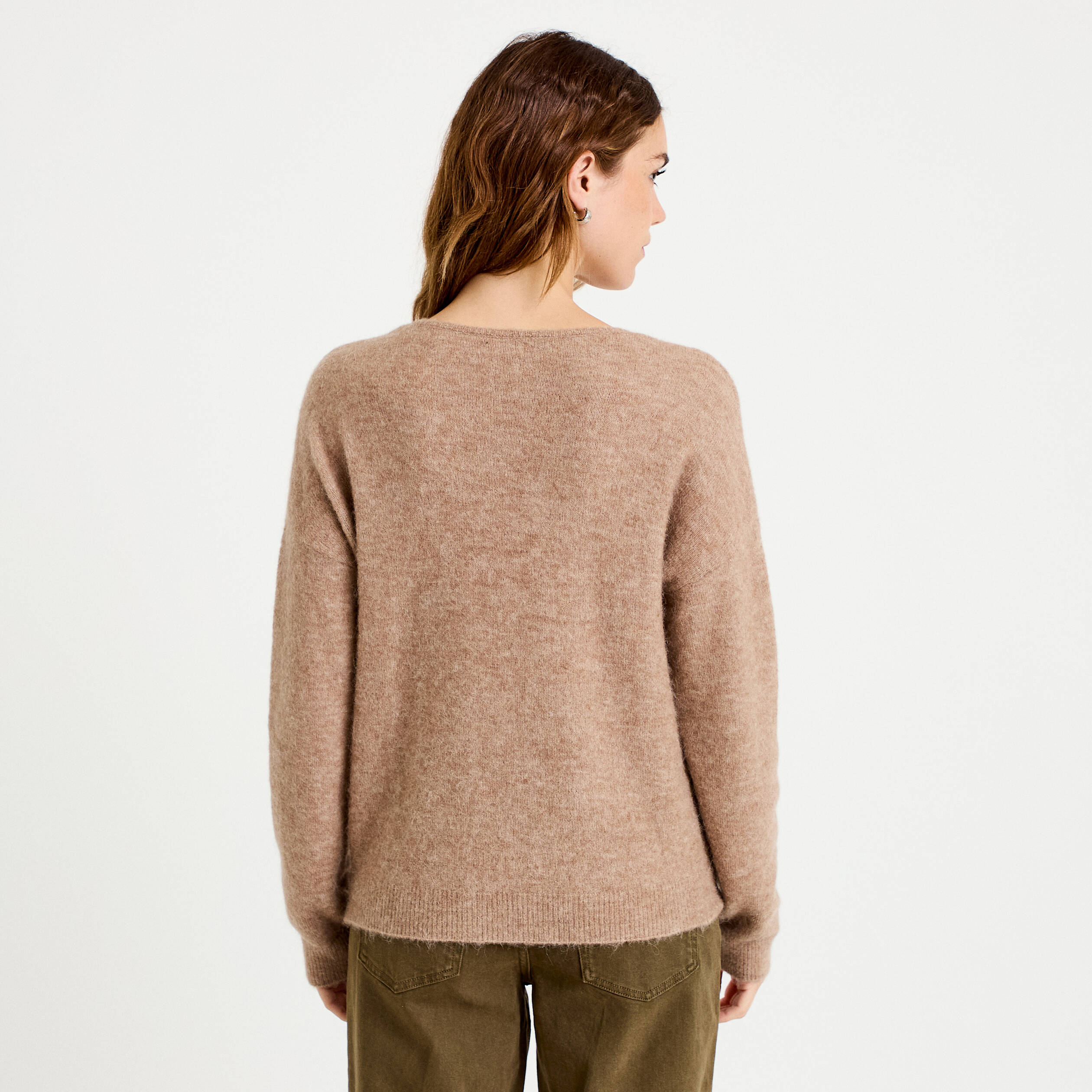 Pull avec col en V taupe femme