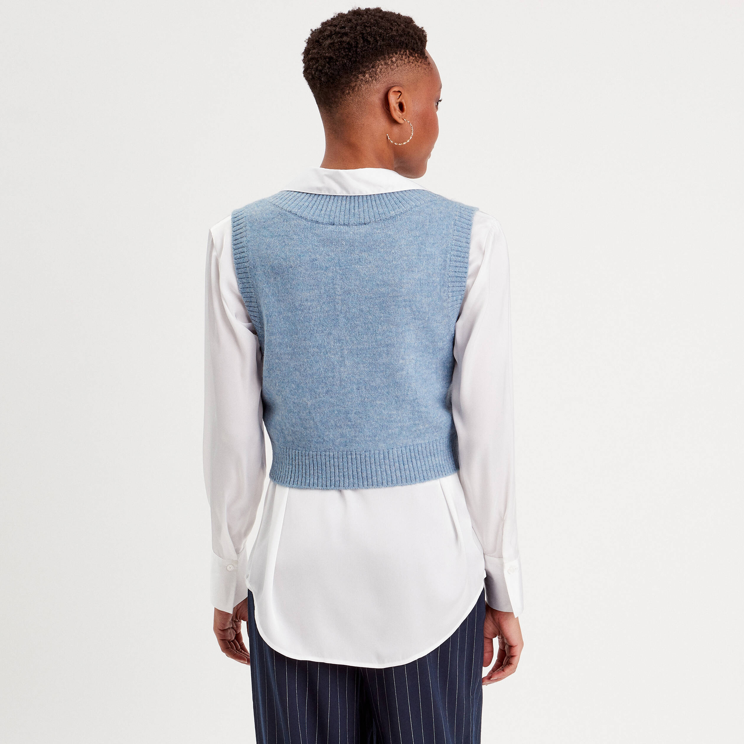 pull sans manches col en v bleu pastel femme Pull sans manches col en V bleu pastel femme