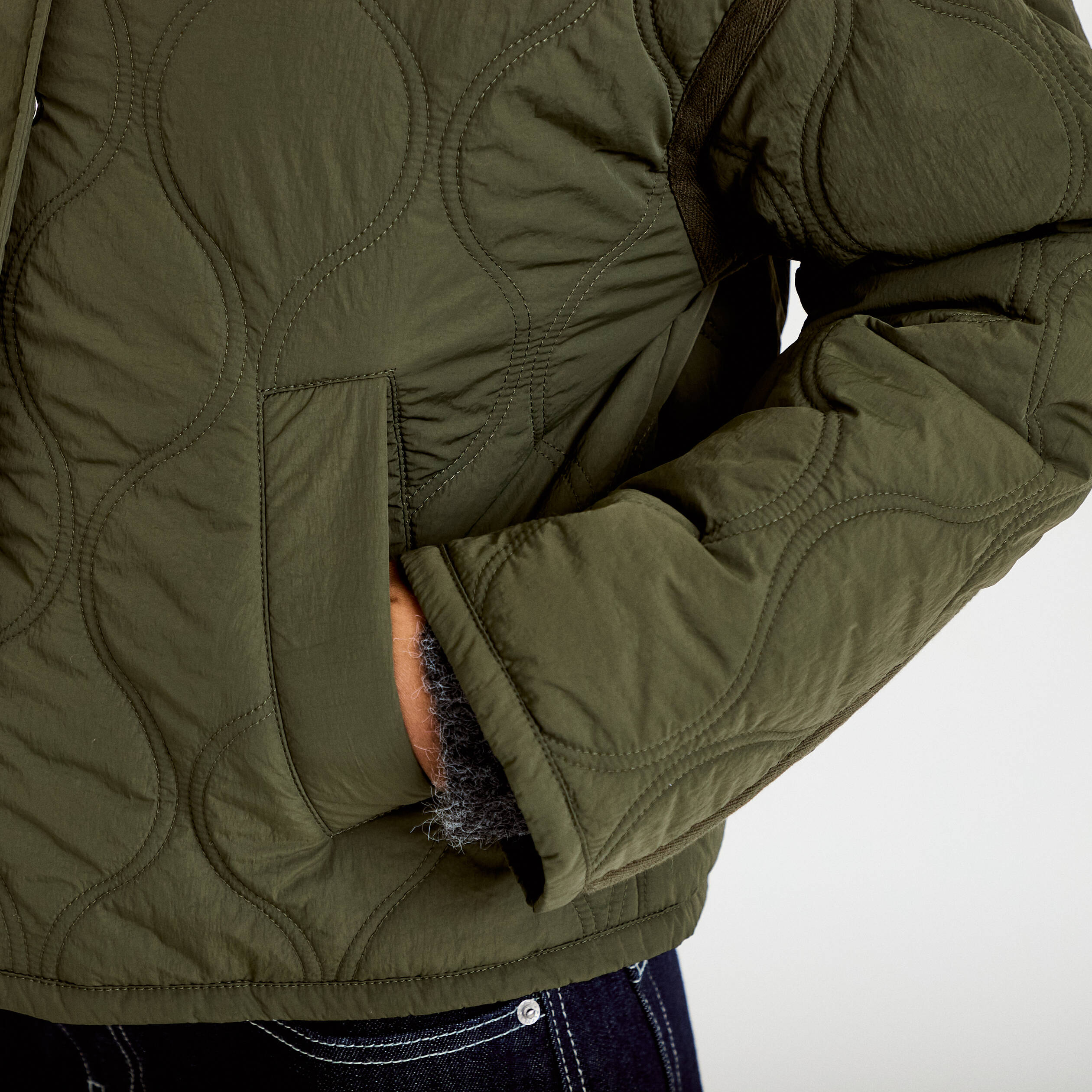 Veste droite &agrave; capuche manches longues vert kaki femme