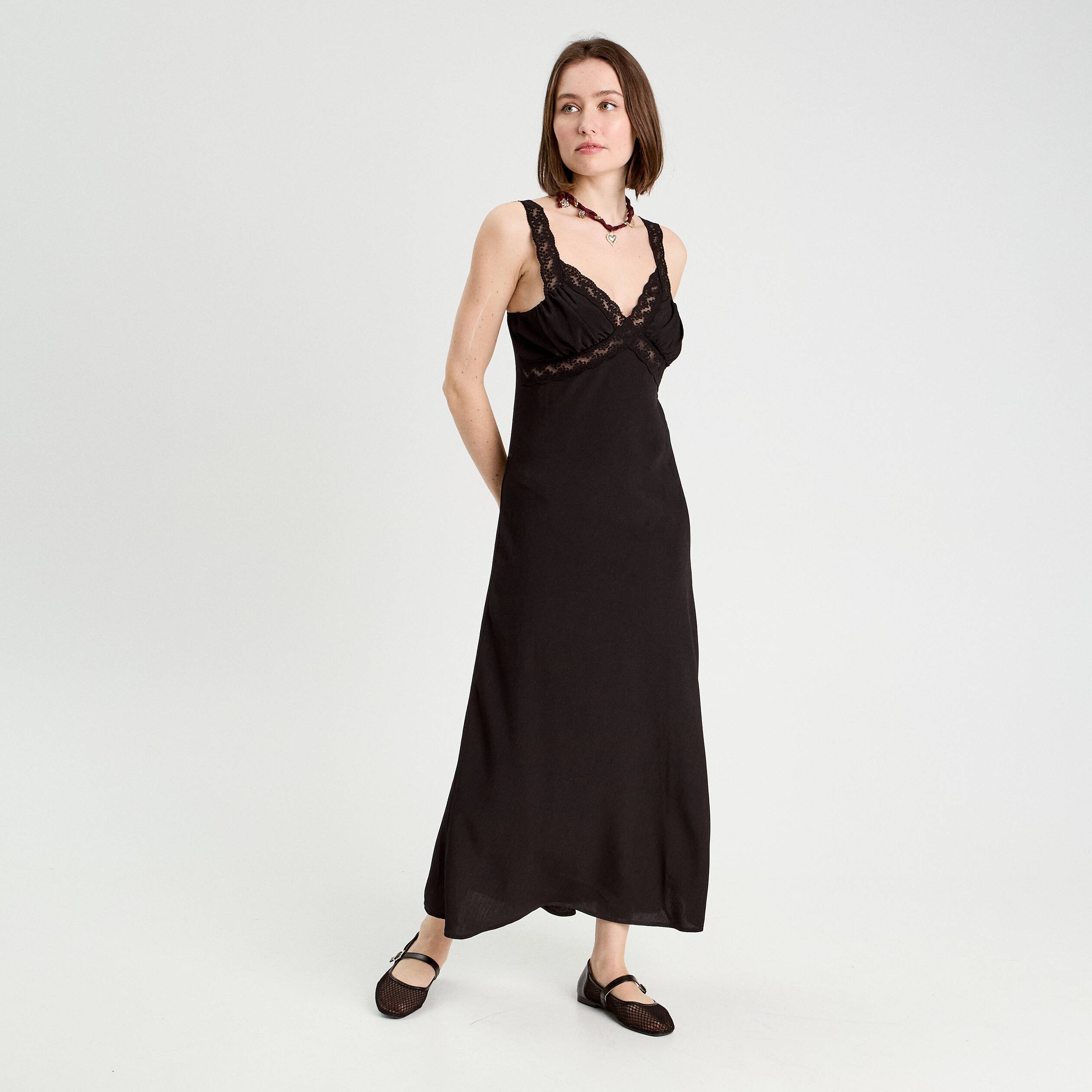robe longue evasee noir femme Robe longue évasée noir femme