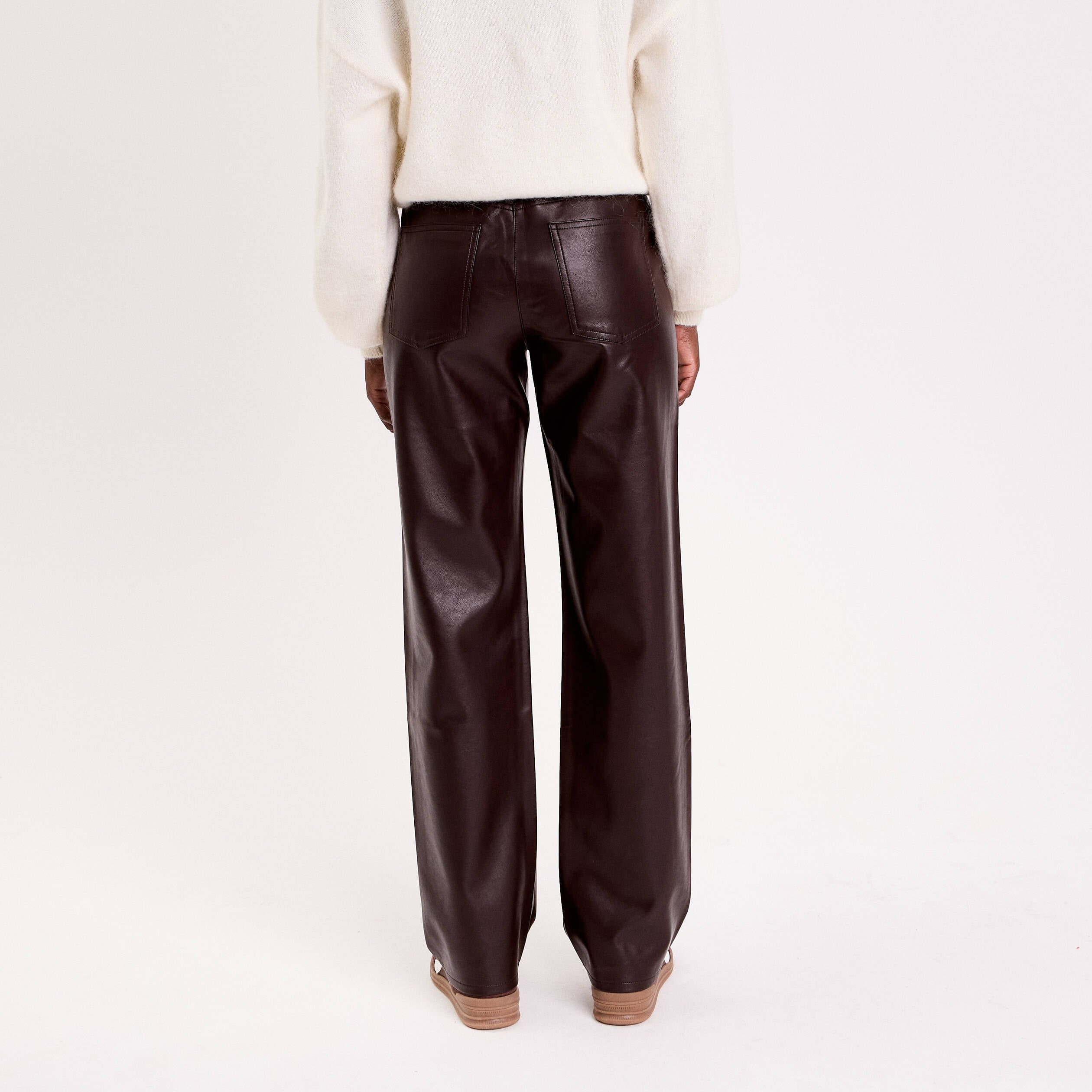 Pantalon large similicuir marron fonc&eacute; femme