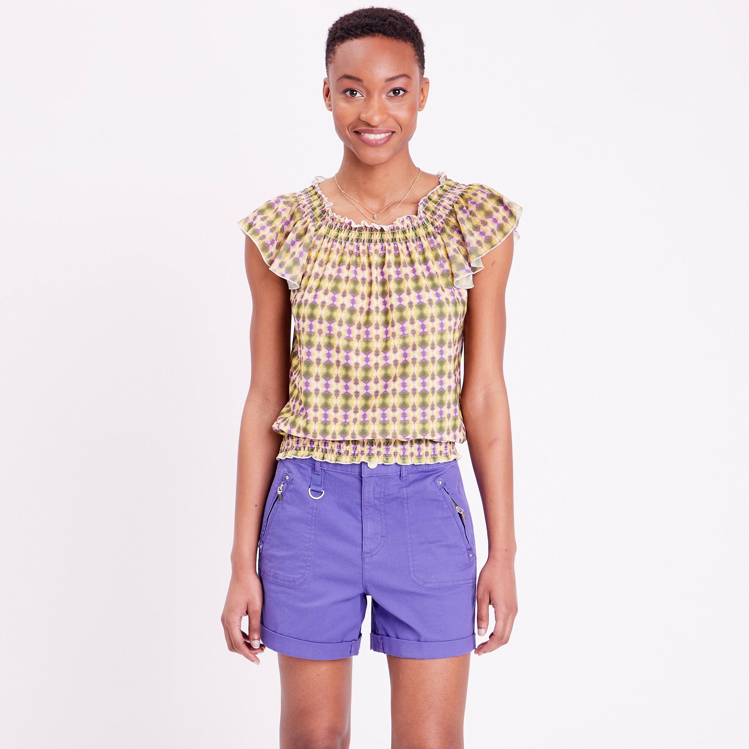 T-shirt manches courtes smock&eacute; vert femme