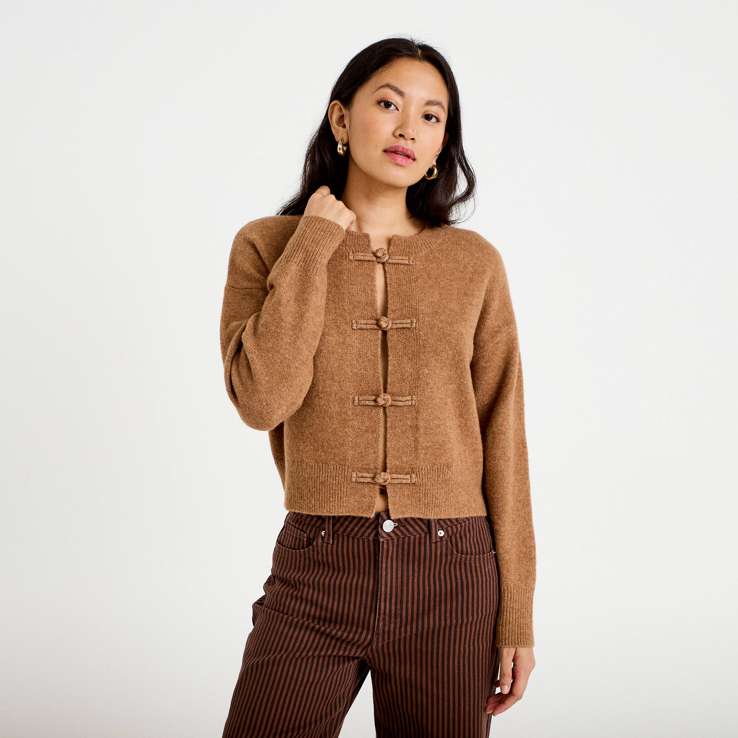 Gilet col rond manches longues avec lien camel femme