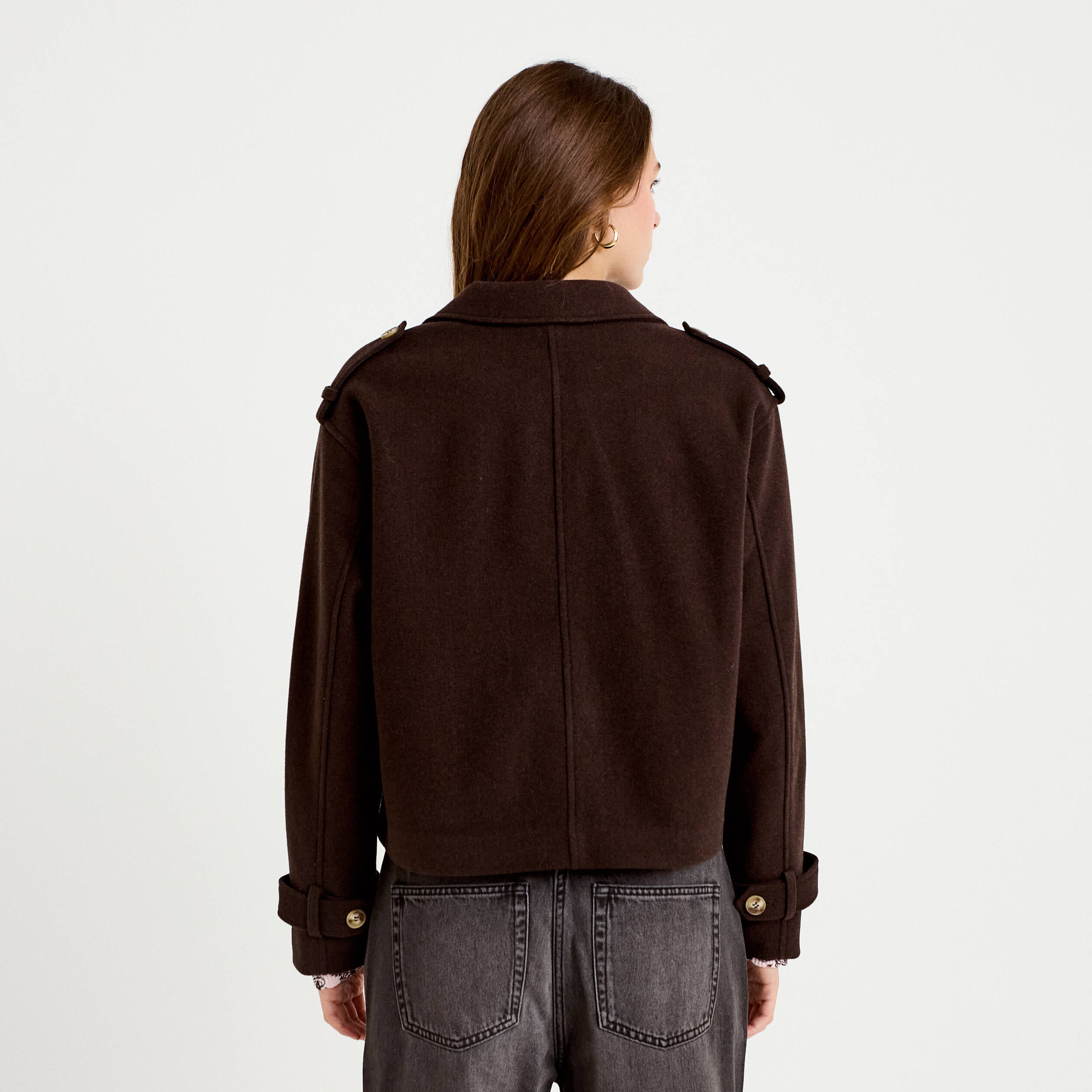Trench court boutonn&eacute; marron fonc&eacute; femme