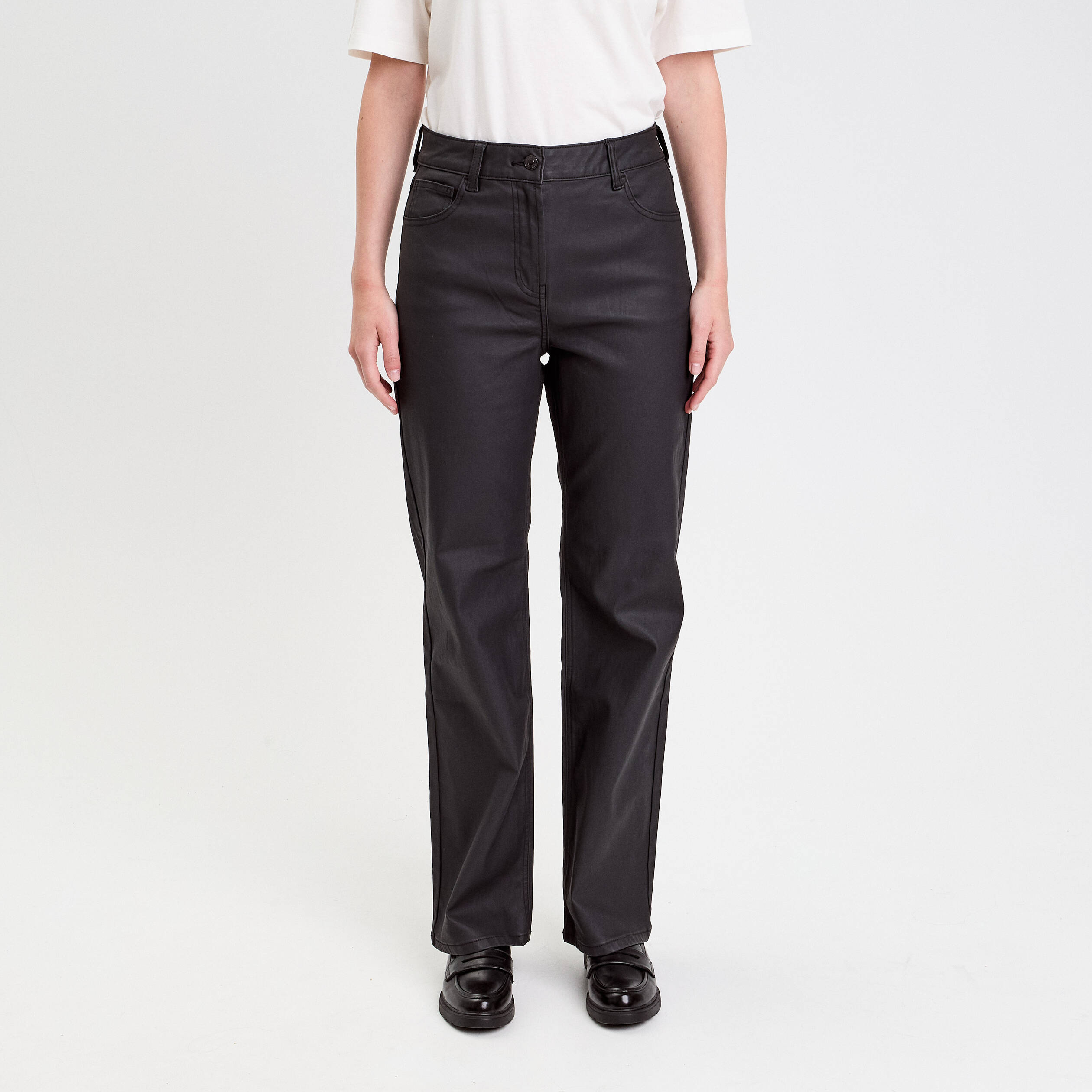 Pantalon droit enduit denim noir enduit femme