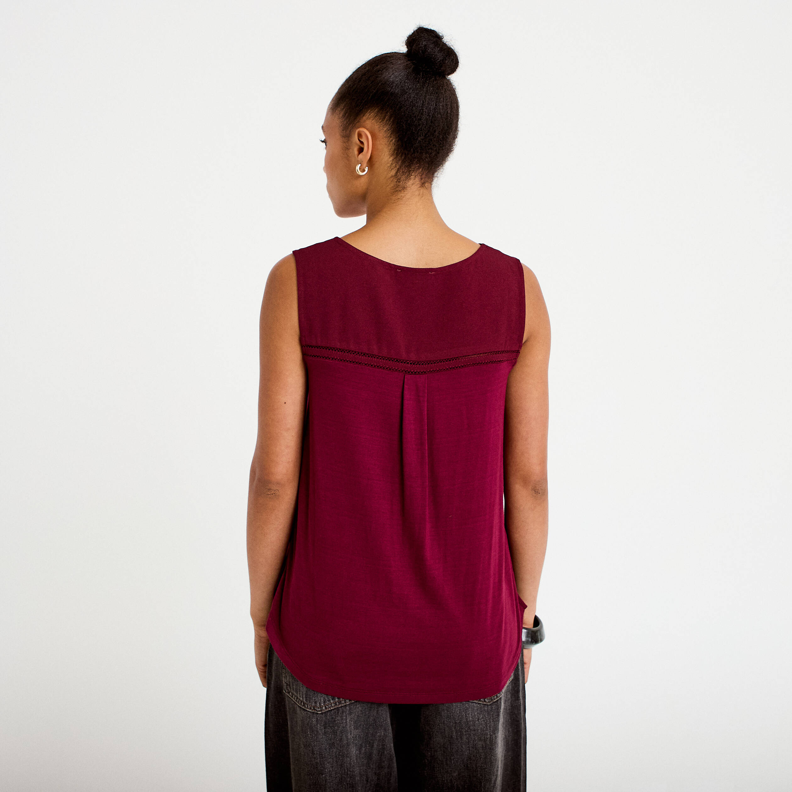D&eacute;bardeur sans manches bordeaux femme