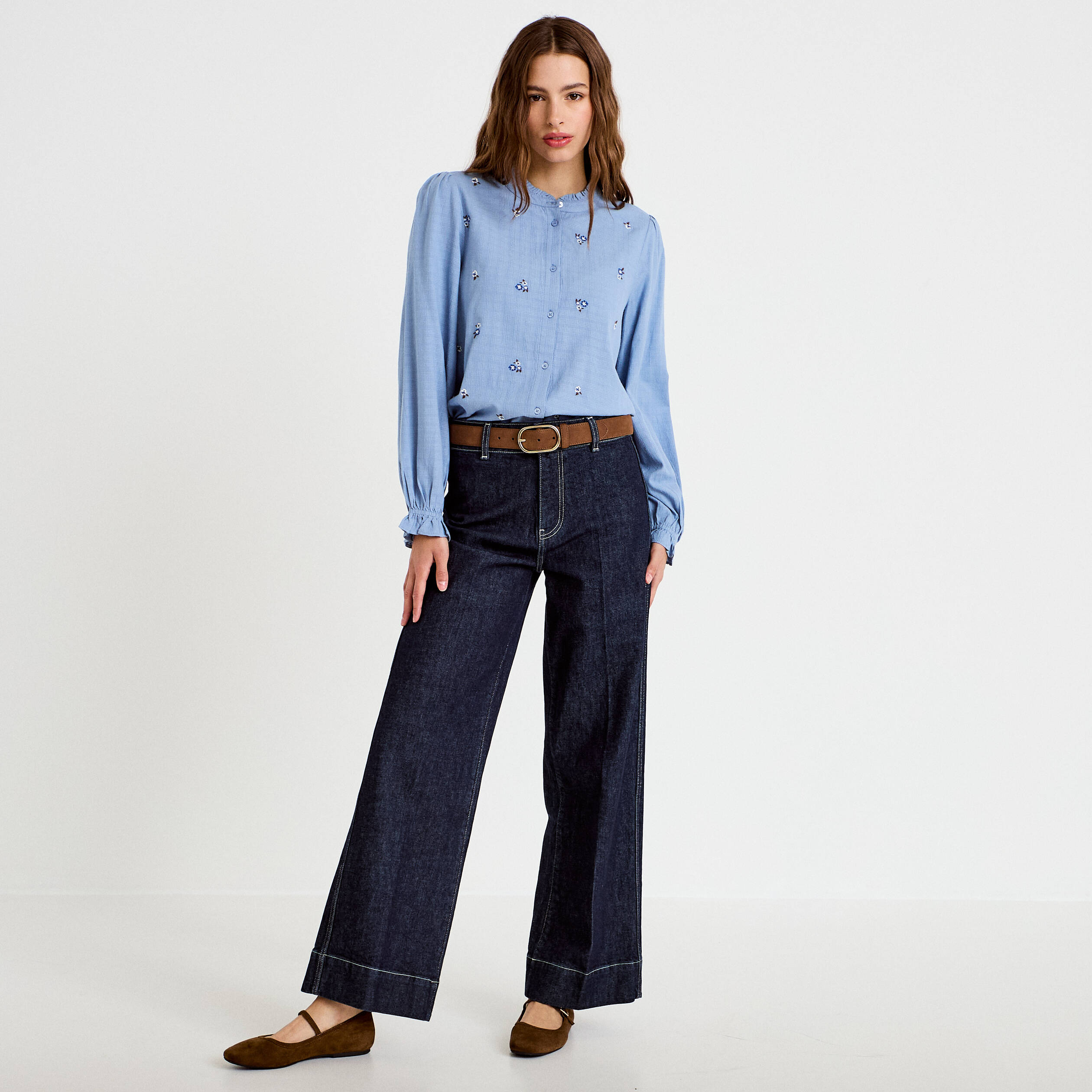 Blouse droite courte broderie bleu femme