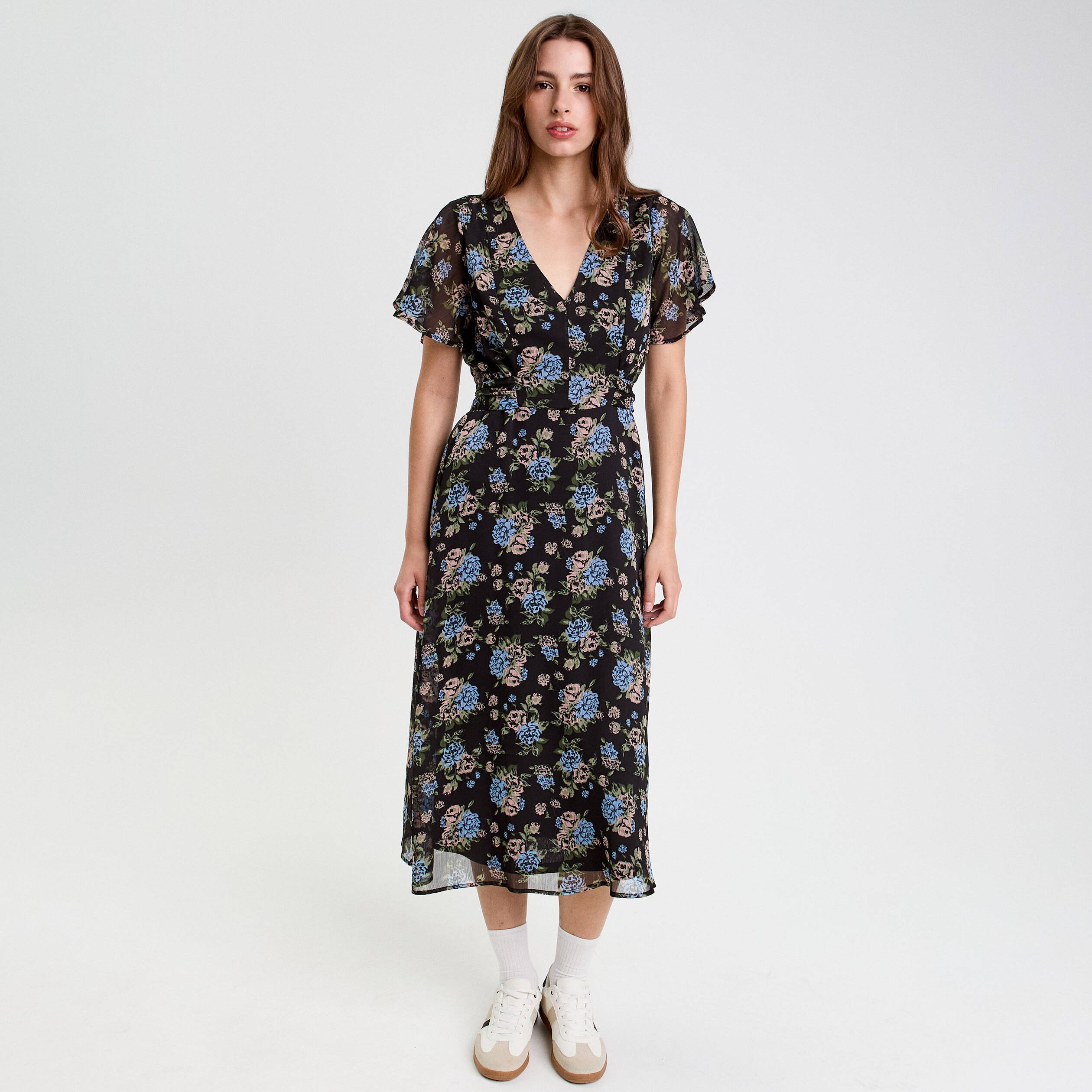 robe evasee col v manches courtes noir femme Robe évasée col v manches courtes noir femme