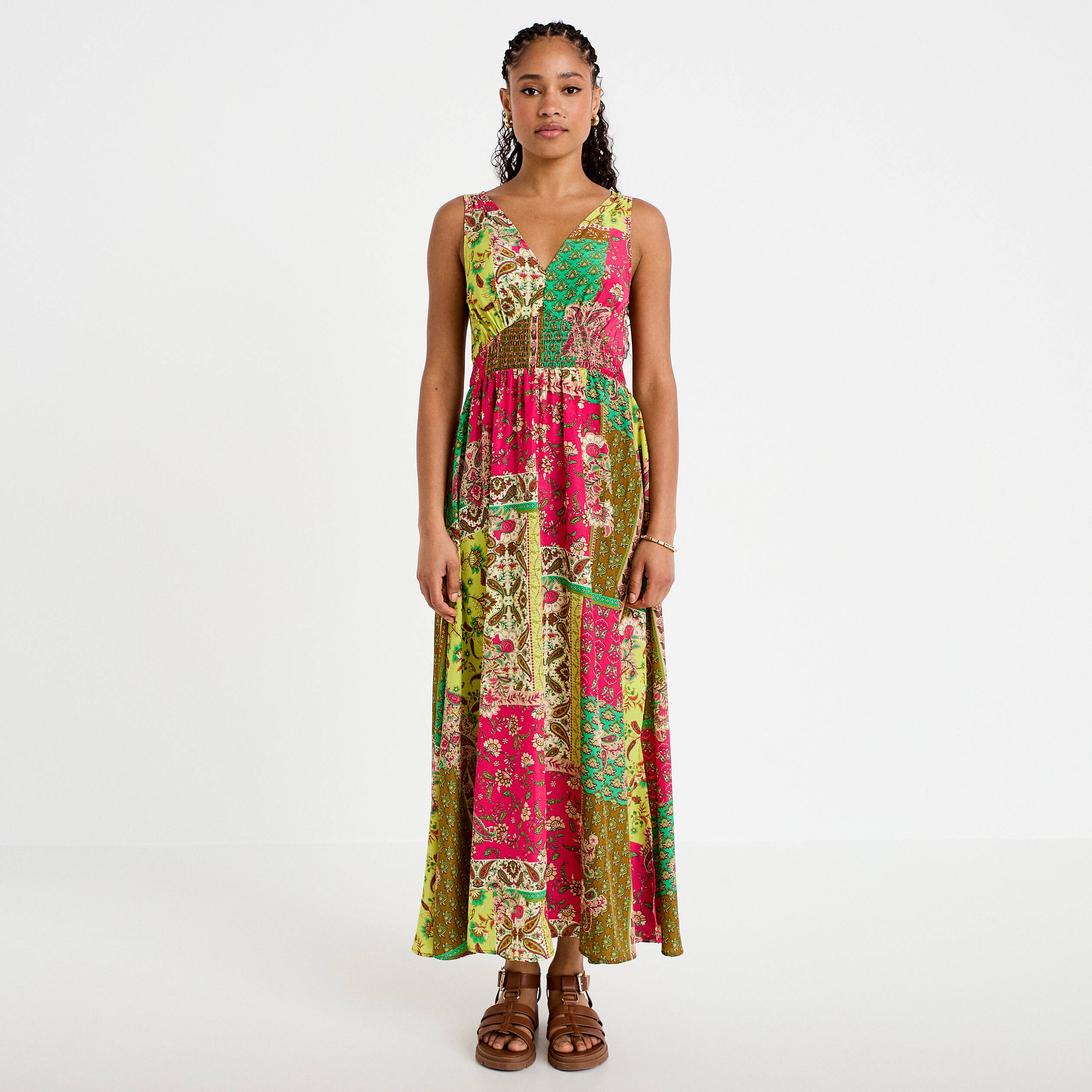 Robe longue &eacute;vas&eacute;e effet satin&eacute;e vert femme