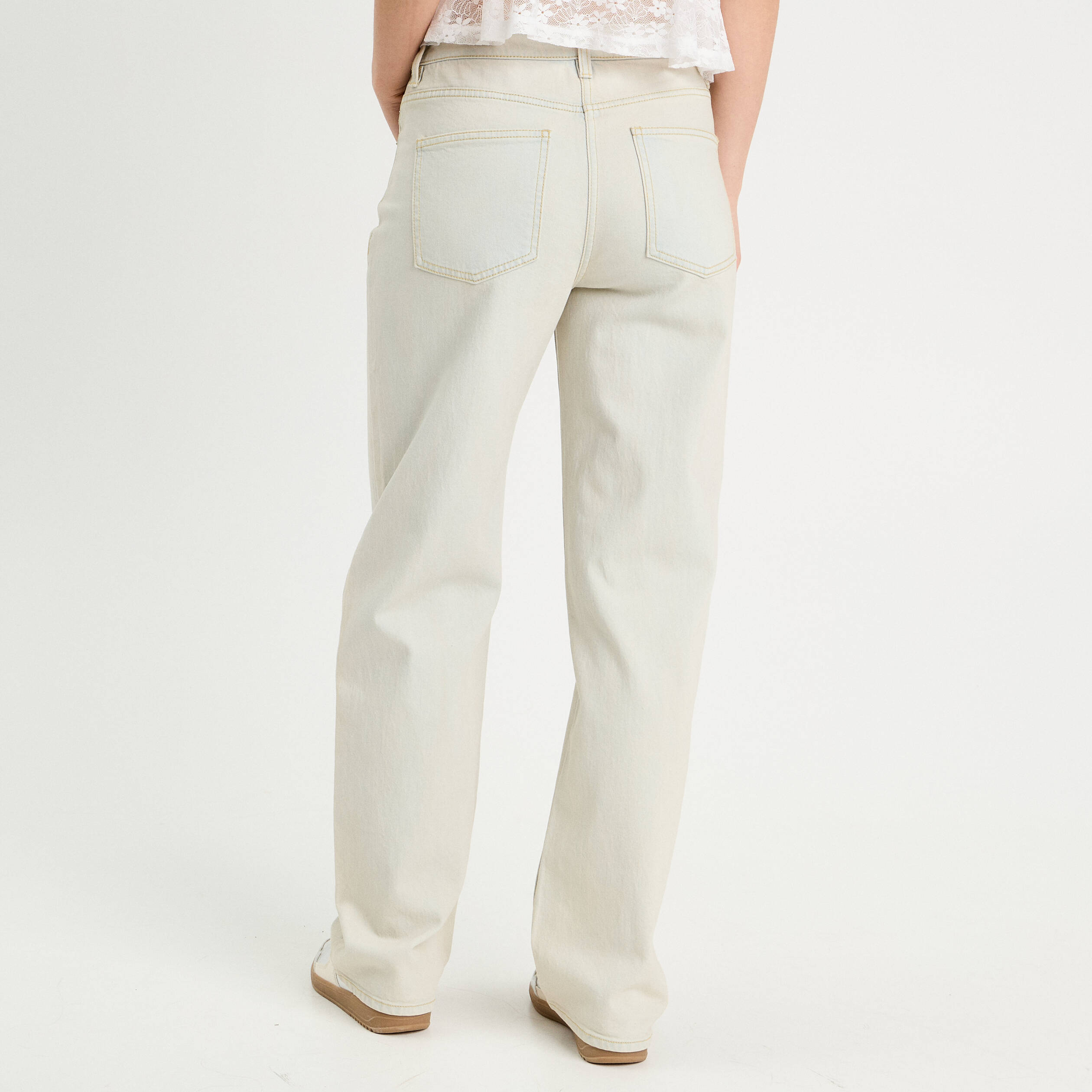 Jeans droit 5 poches denim bleach femme