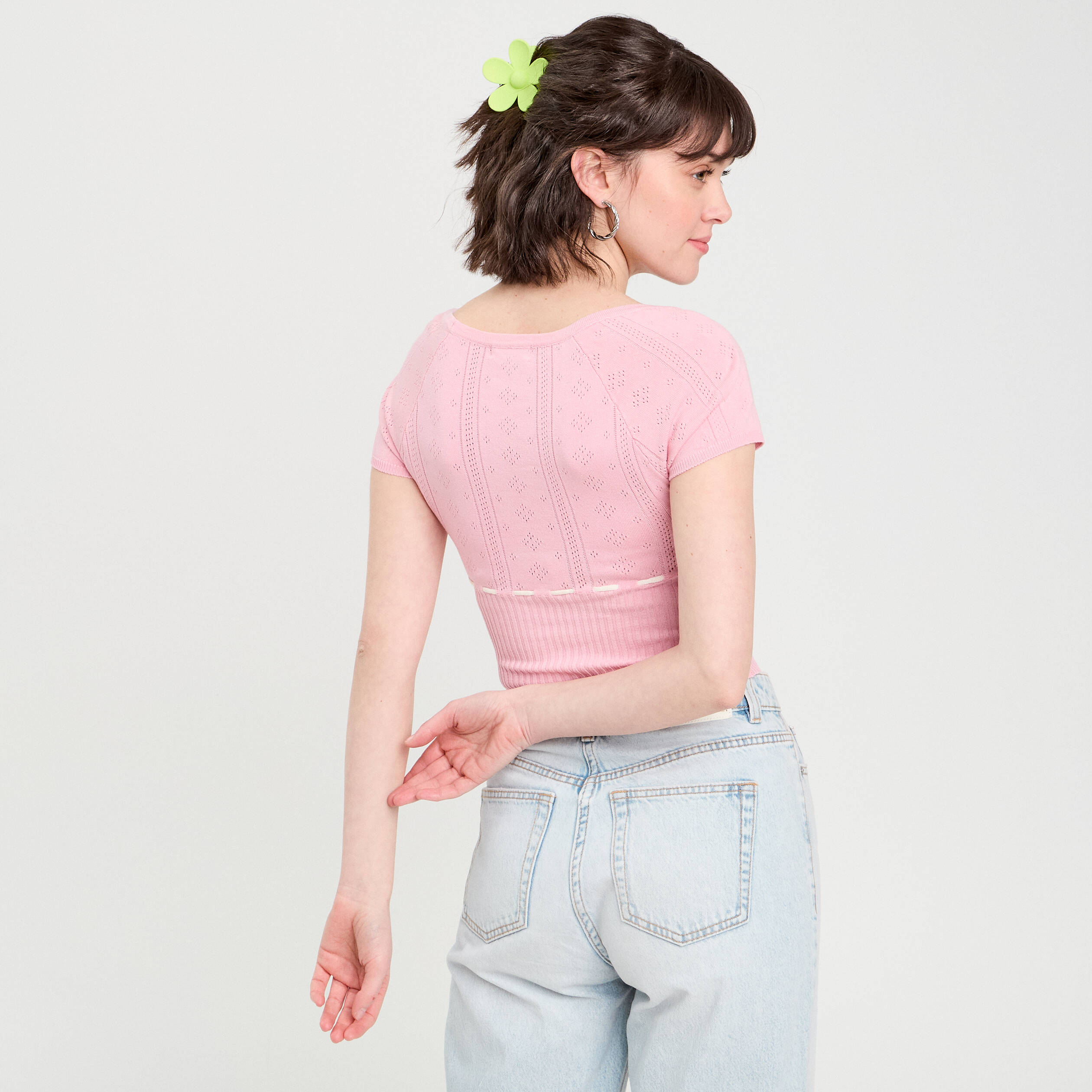 Pull cropped brod&eacute; rose poudr&eacute;e femme