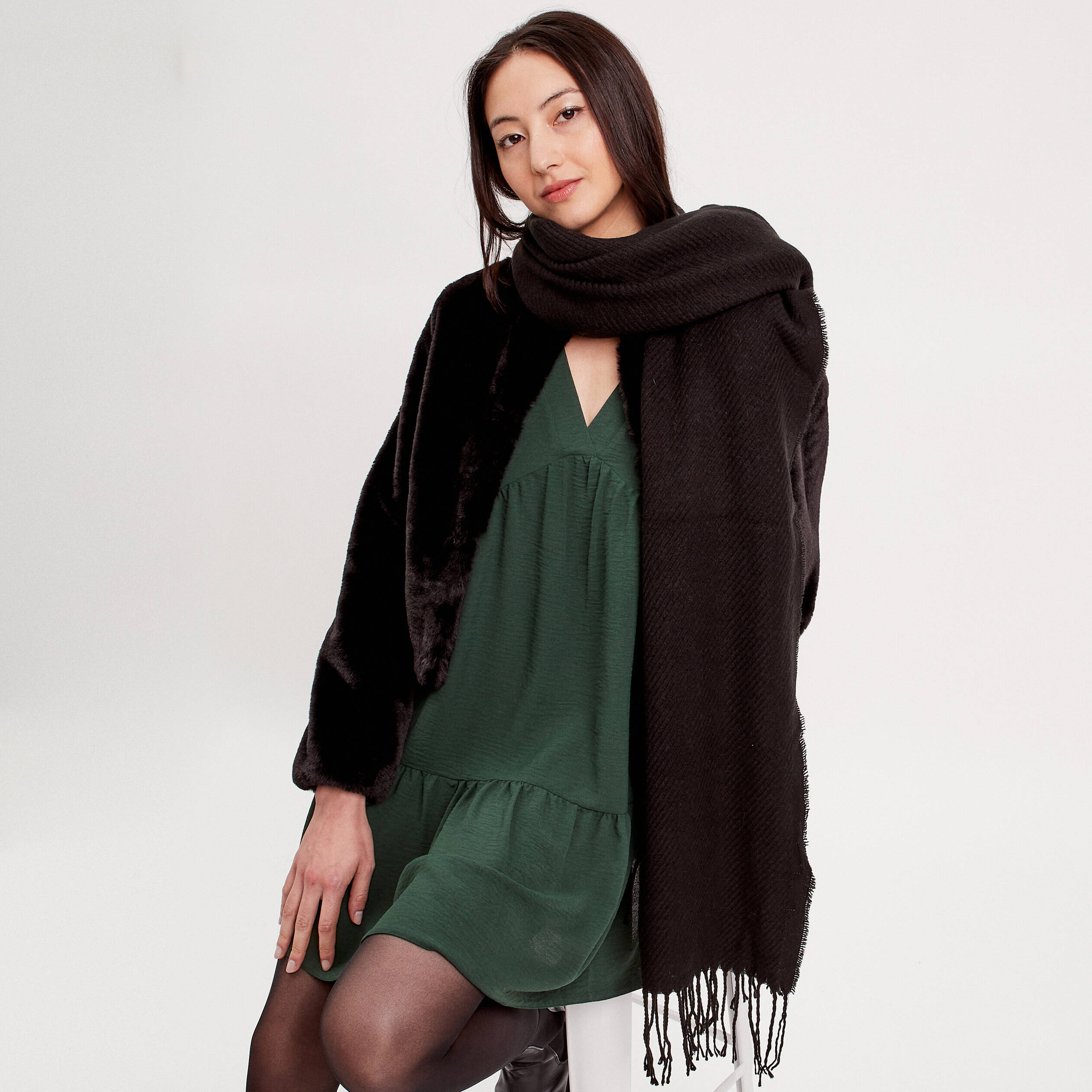 &Eacute;charpe &agrave; franges noir femme