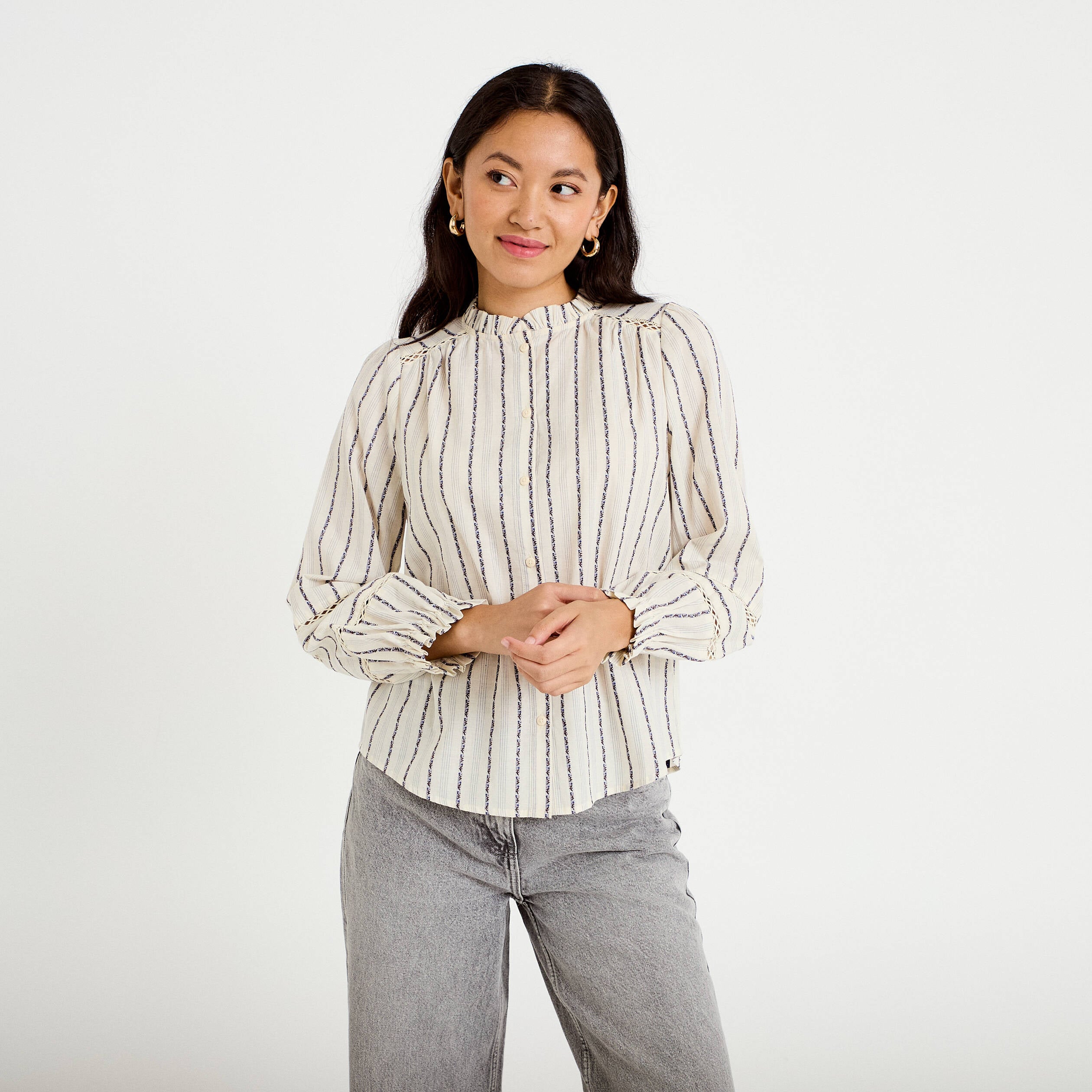 Blouse ajour&eacute;e manches longues blanc femme