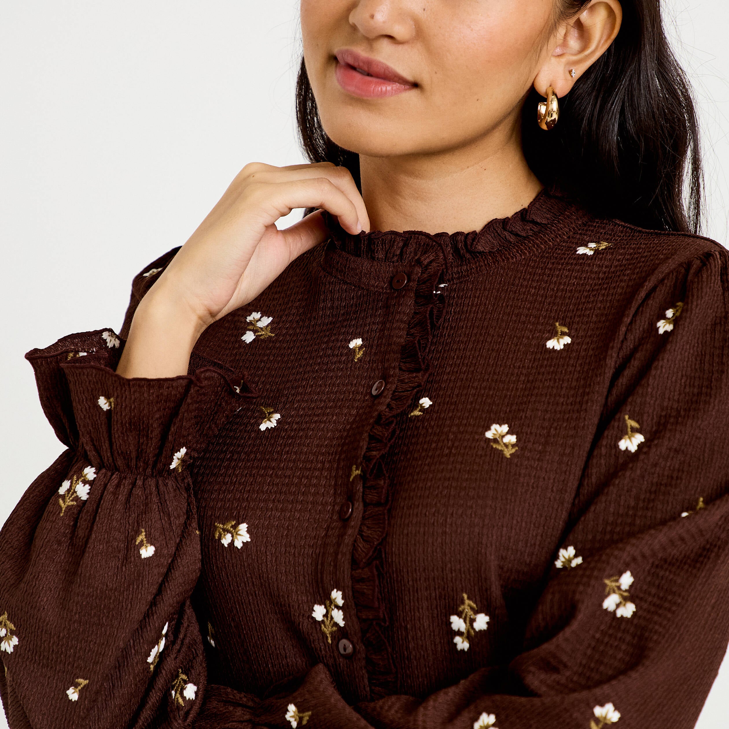 Chemise droite broderie manches longues marron fonc&eacute; femme