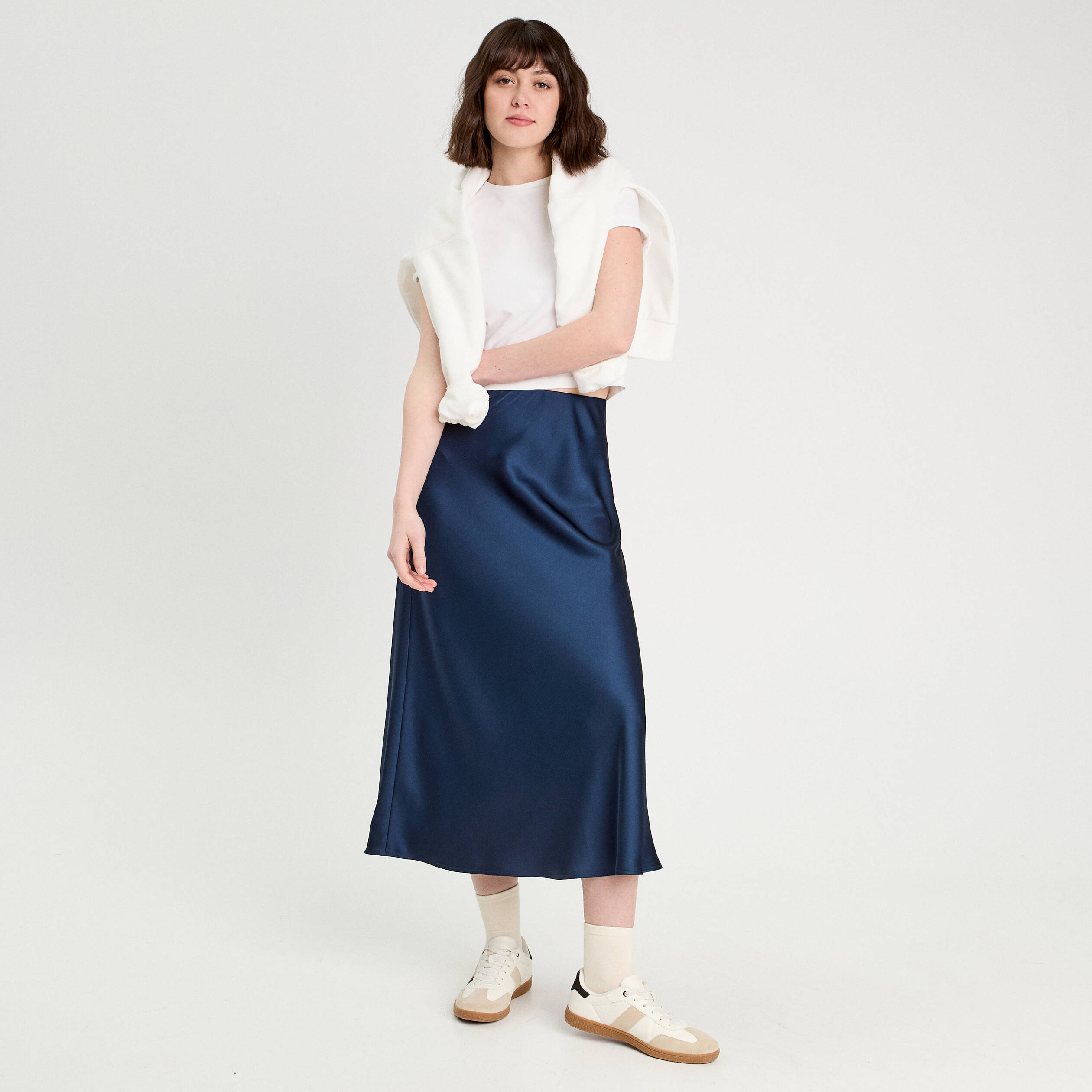 jupe longue trapeze satin bleu marine femme Jupe longue trapèze satin bleu marine femme