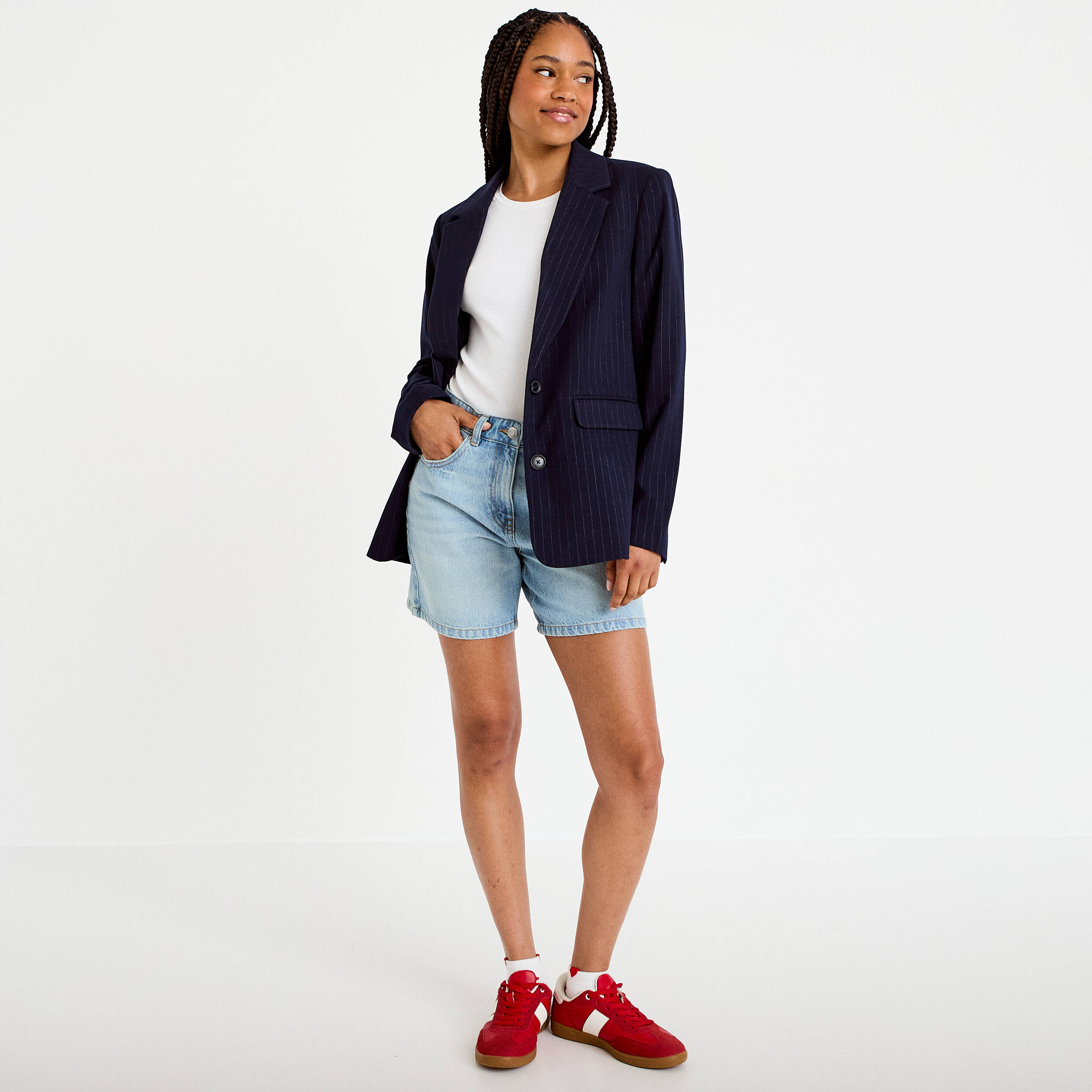 Bermuda regular 5 poches en jean denim bleach femme