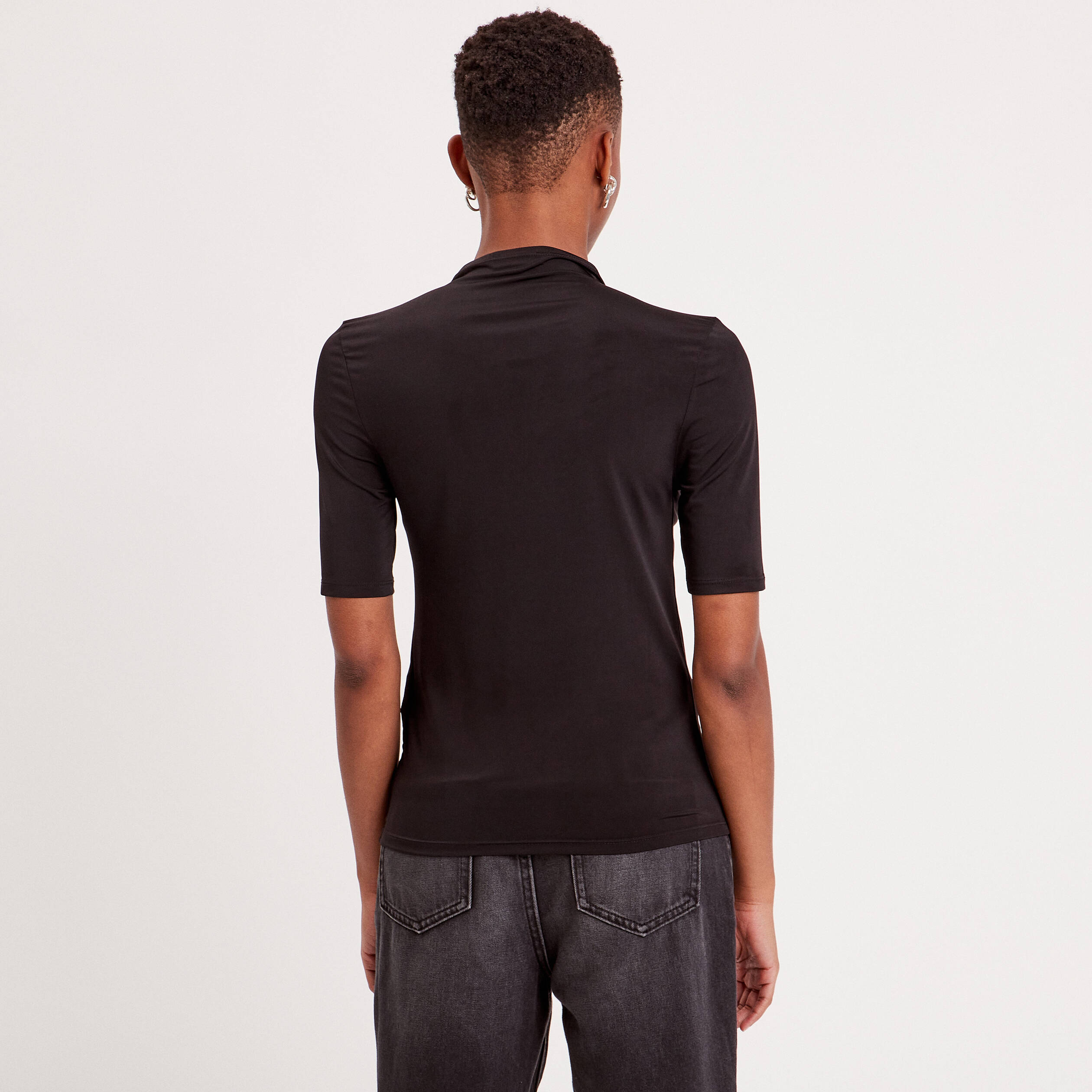 t shirt avec ouverture noir femme T-shirt avec ouverture noir femme