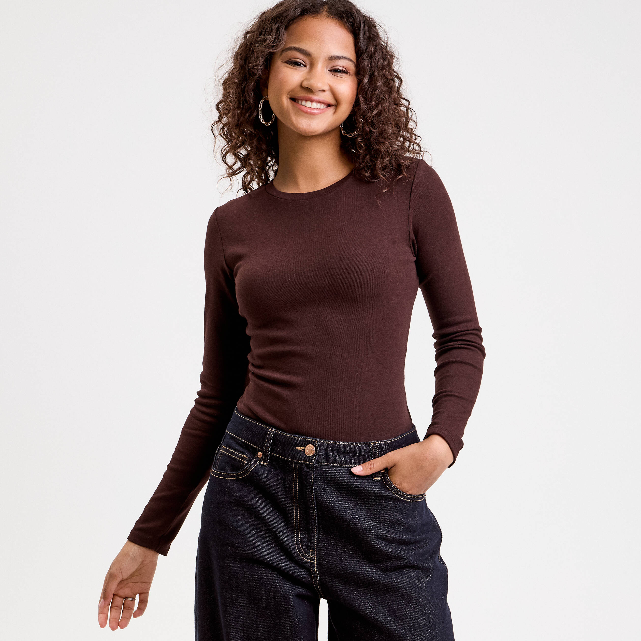 t shirt manches longues cintre marron fonce femme T-shirt manches longues cintré marron foncé femme