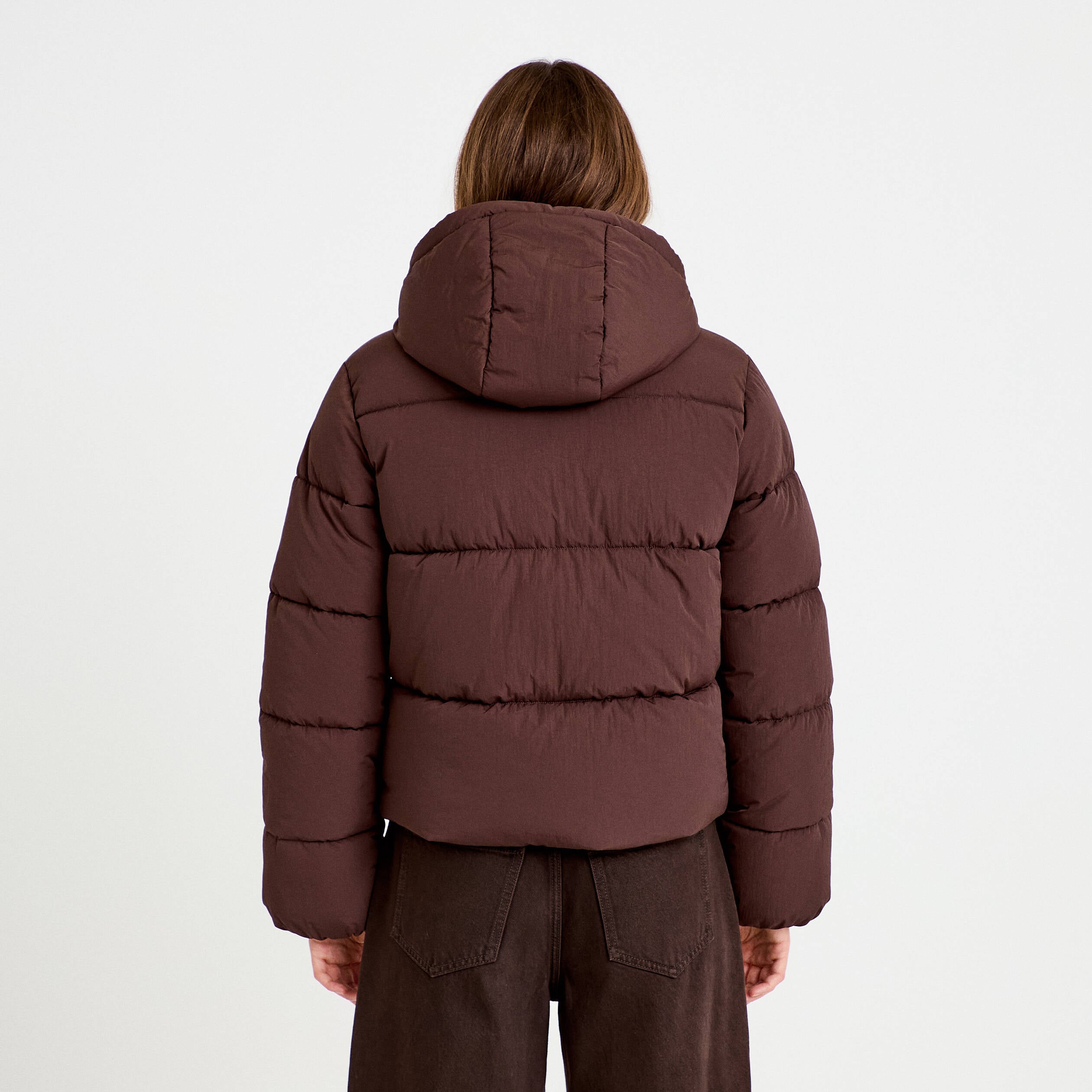 Doudoune droite cropped &agrave; capuche marron fonc&eacute; femme