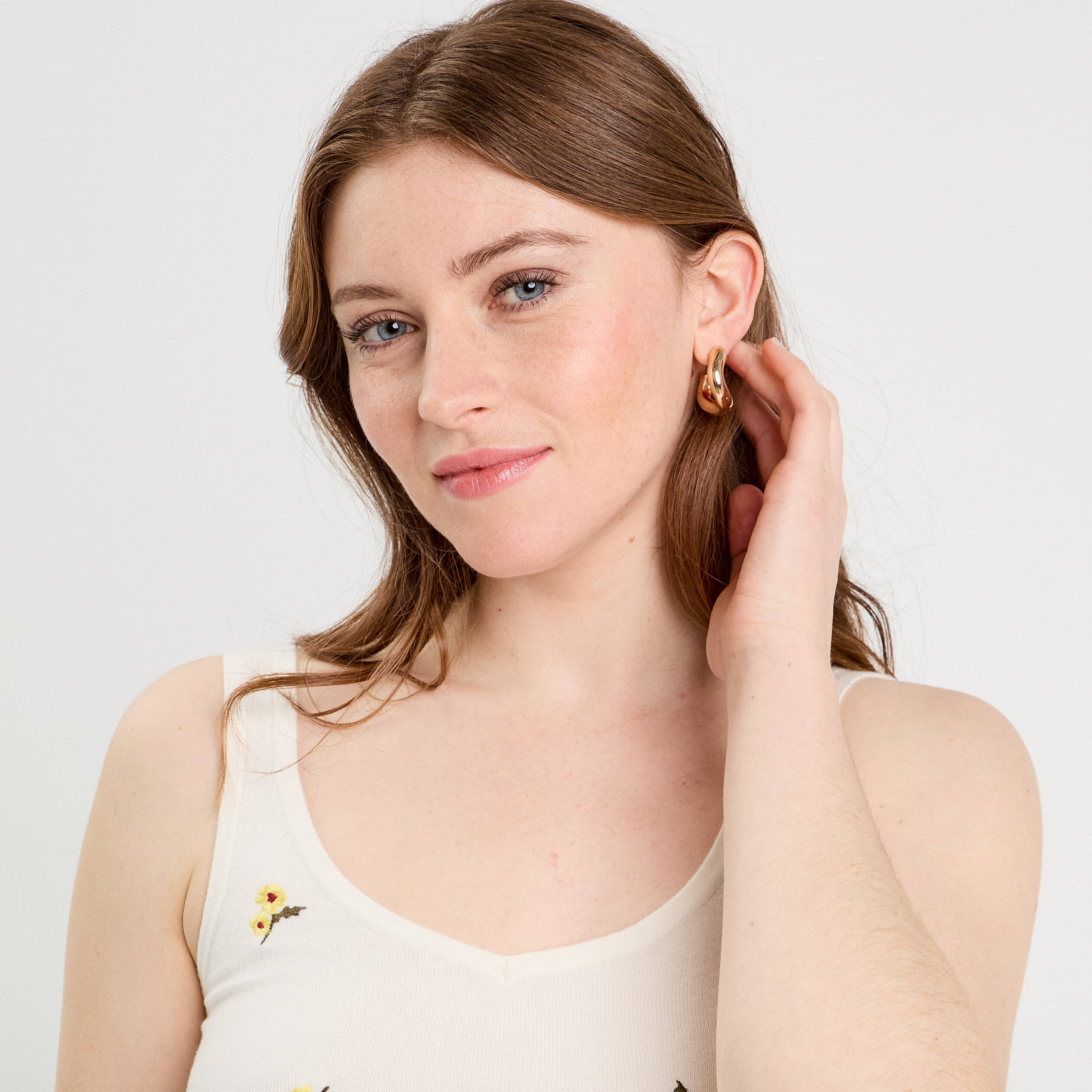 D&eacute;bardeur tricot brod&eacute; ecru femme