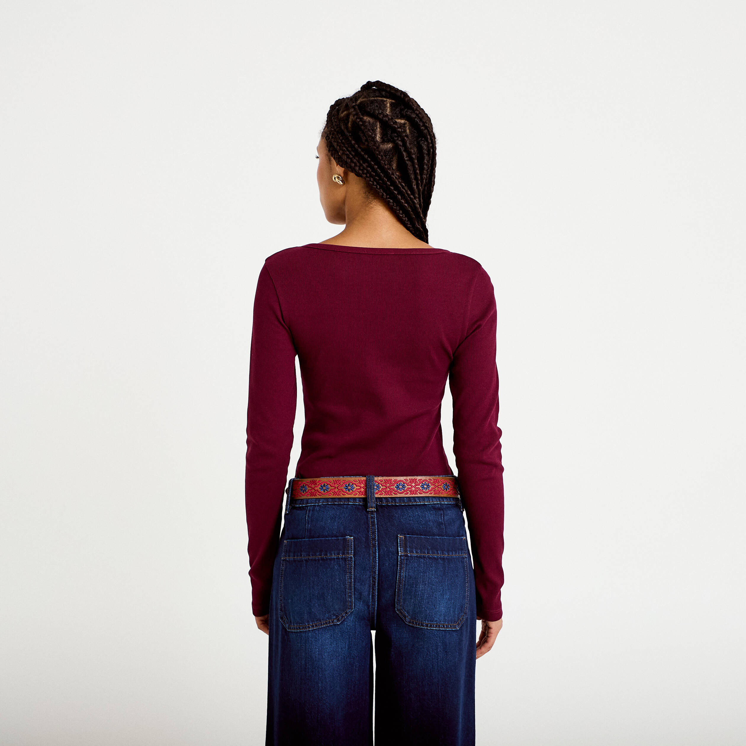 T-shirt c&ocirc;tel&eacute; ajust&eacute; manches longues bordeaux femme